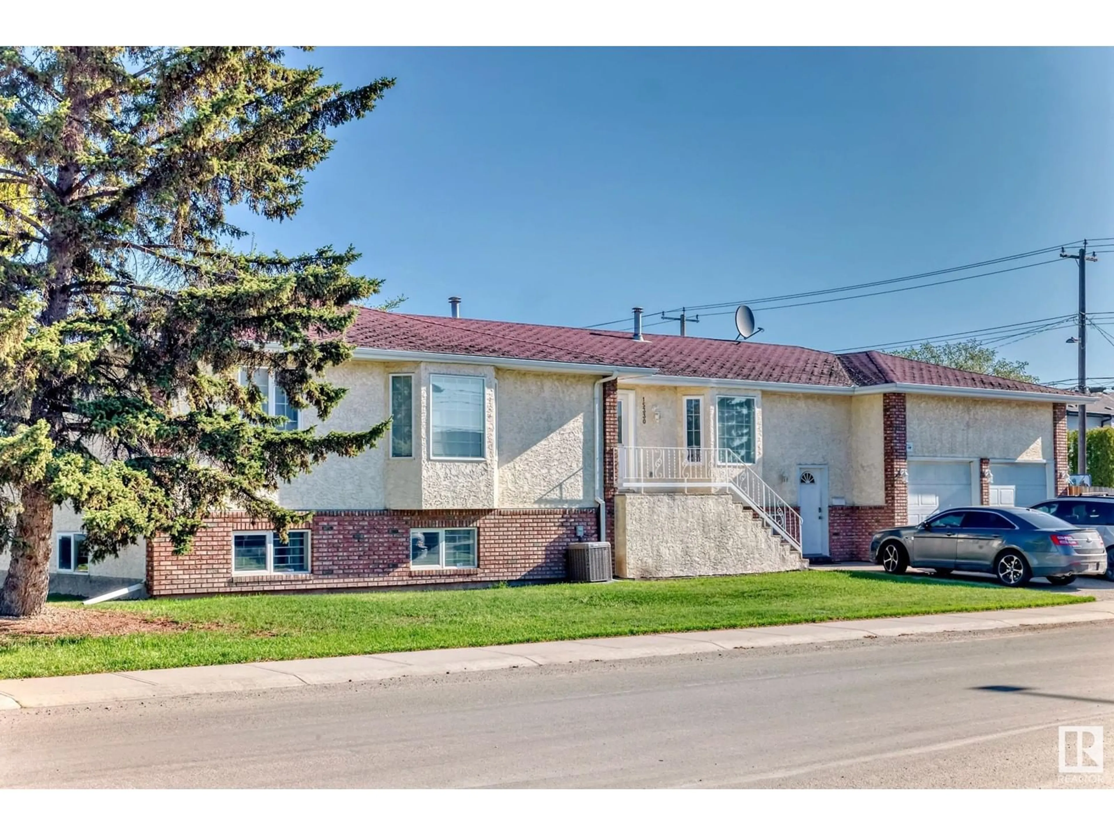 Unknown for NW - 15330 99 AV, Edmonton Alberta T5P0H9