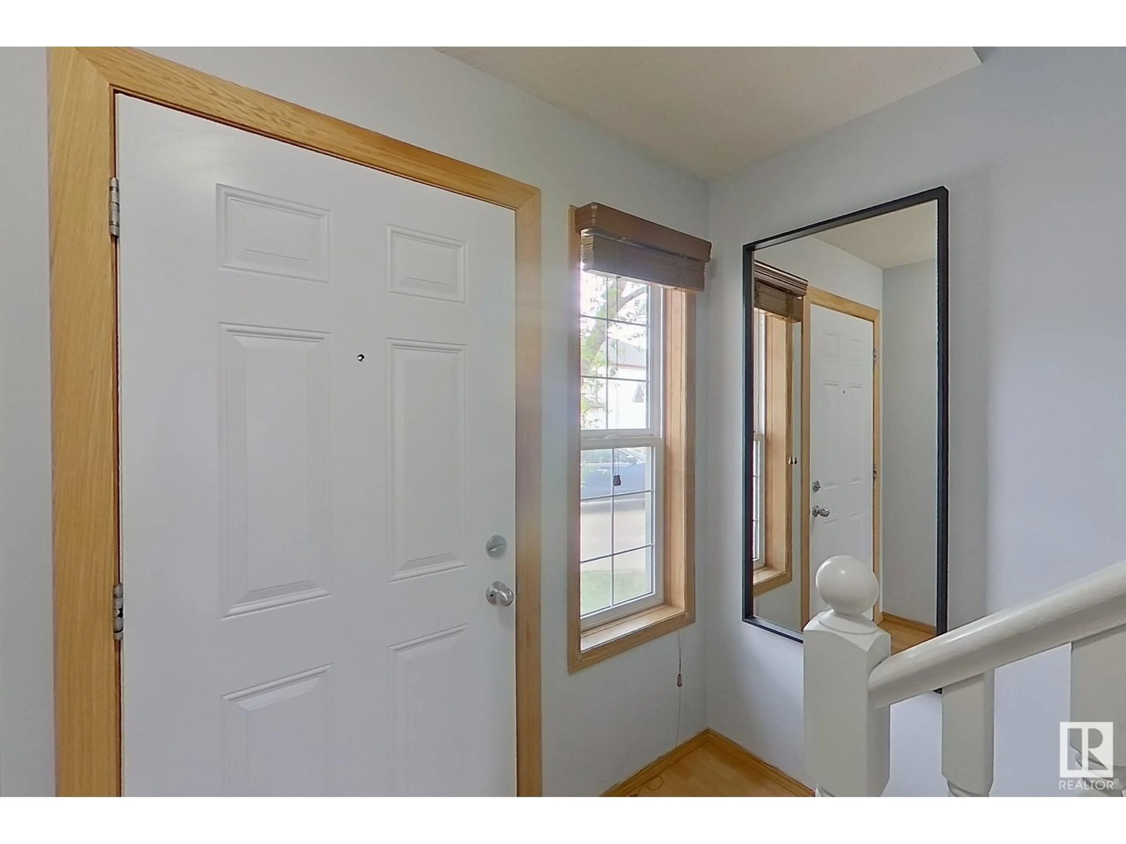 Indoor entryway for #87 - 16823 84 ST, Edmonton Alberta T5Z3S4