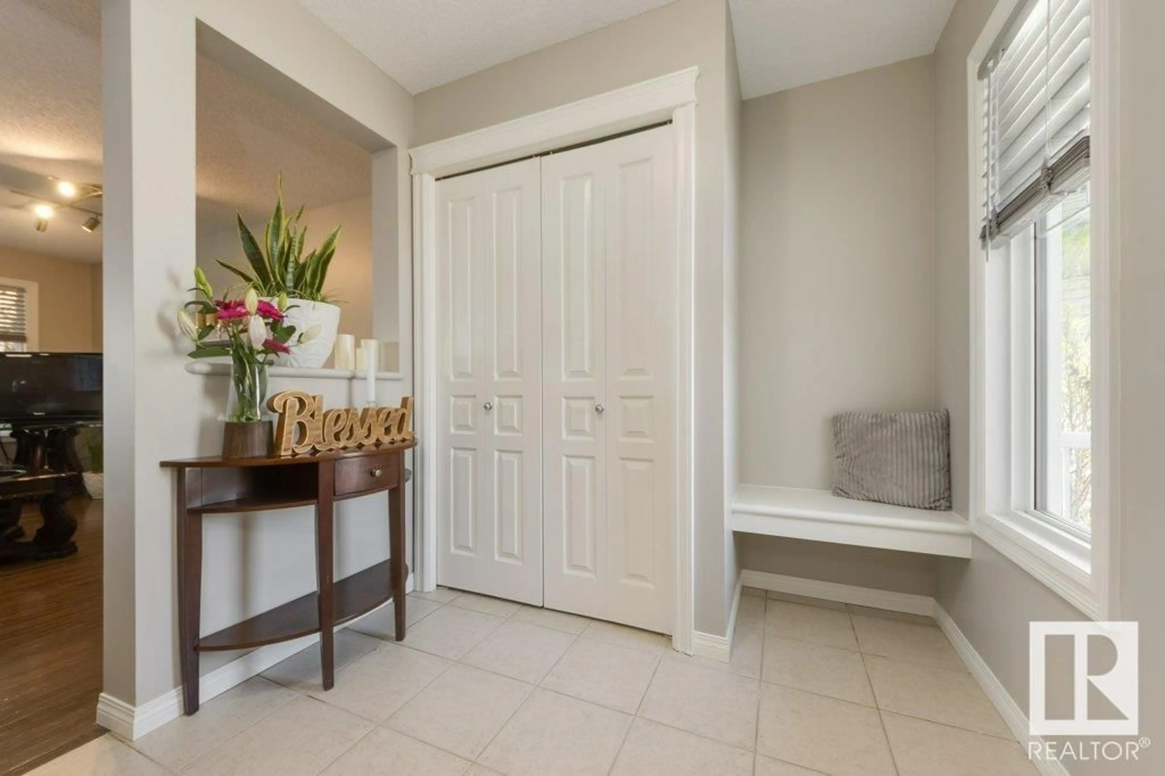 Indoor entryway for NW - 8739 178 AV, Edmonton Alberta T5Z0B8