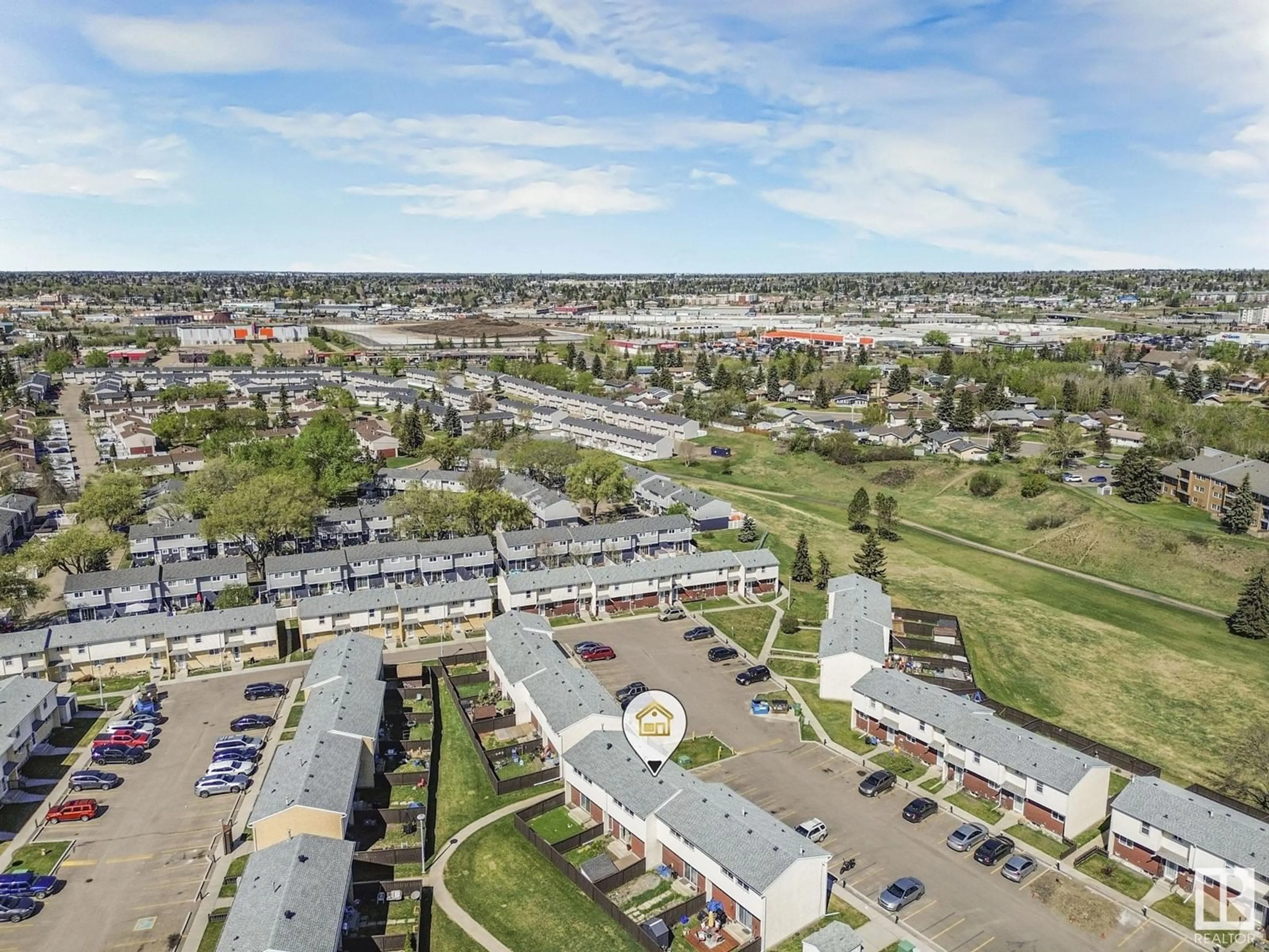 A pic from outside/outdoor area/front of a property/back of a property/a pic from drone, unknown for 223 HARRISON DR, Edmonton Alberta T5A2X5