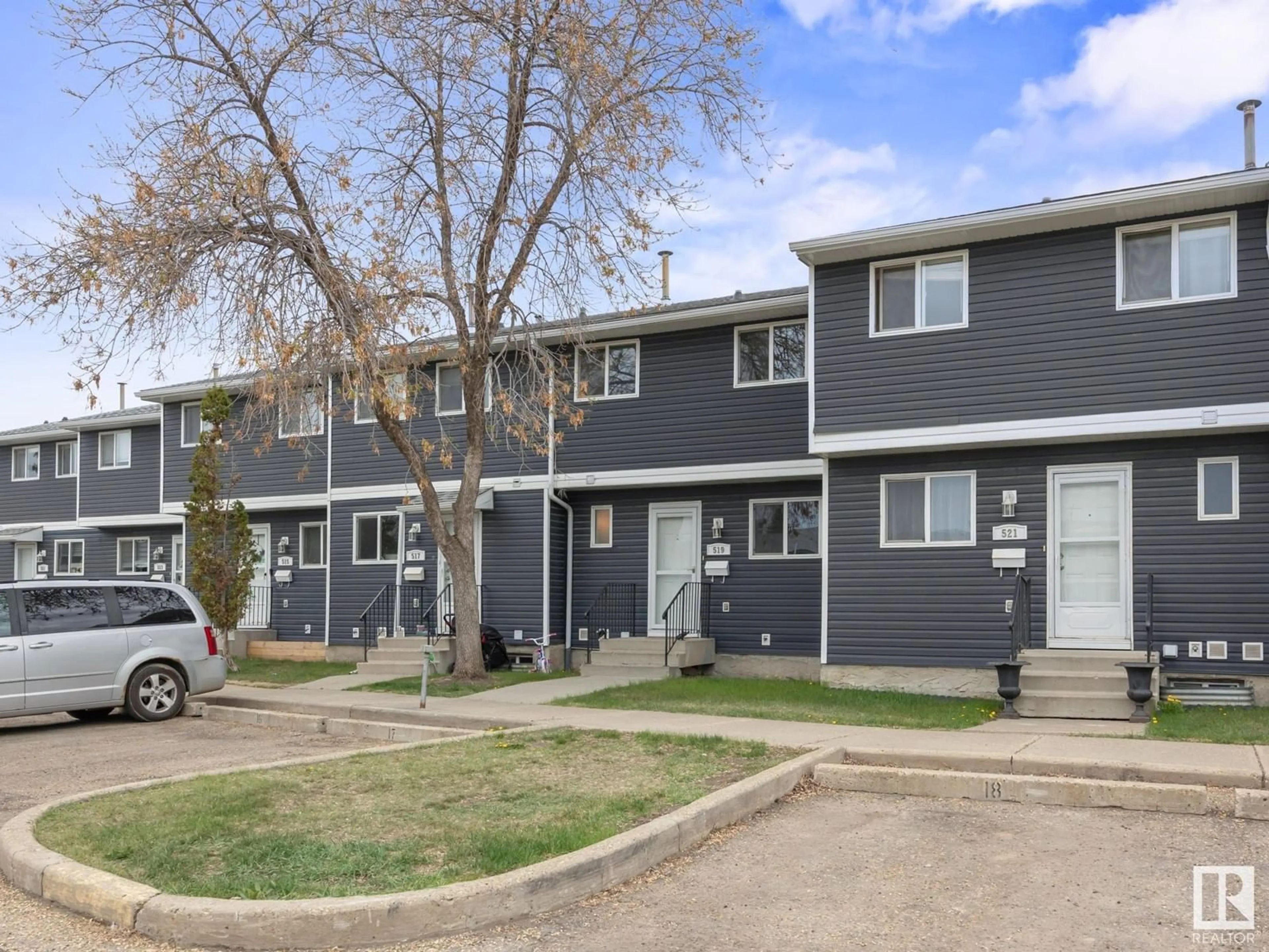 Unknown for 519 DUNLUCE RD, Edmonton Alberta T5X4P4