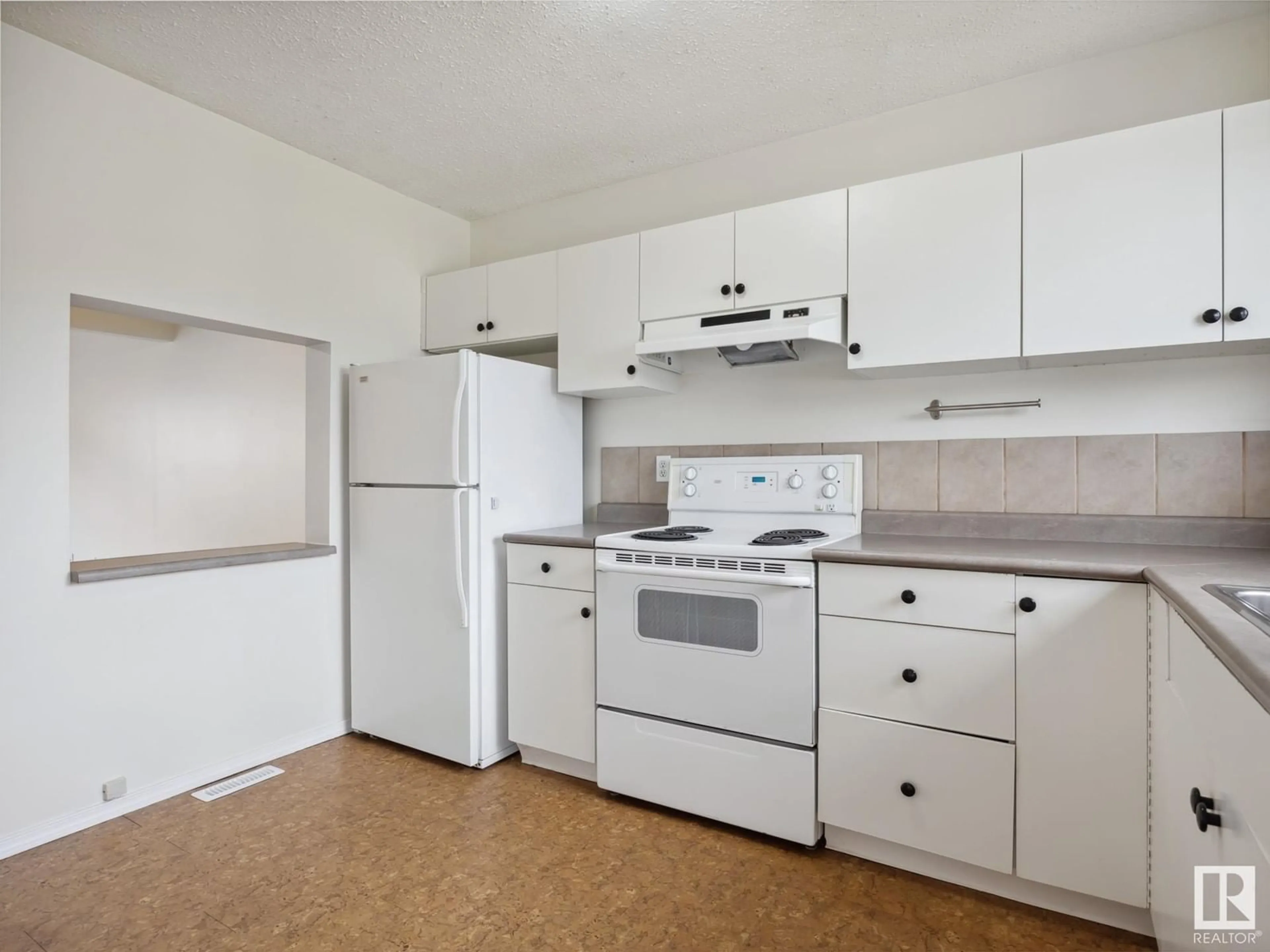 Standard kitchen, unknown for 519 DUNLUCE RD, Edmonton Alberta T5X4P4