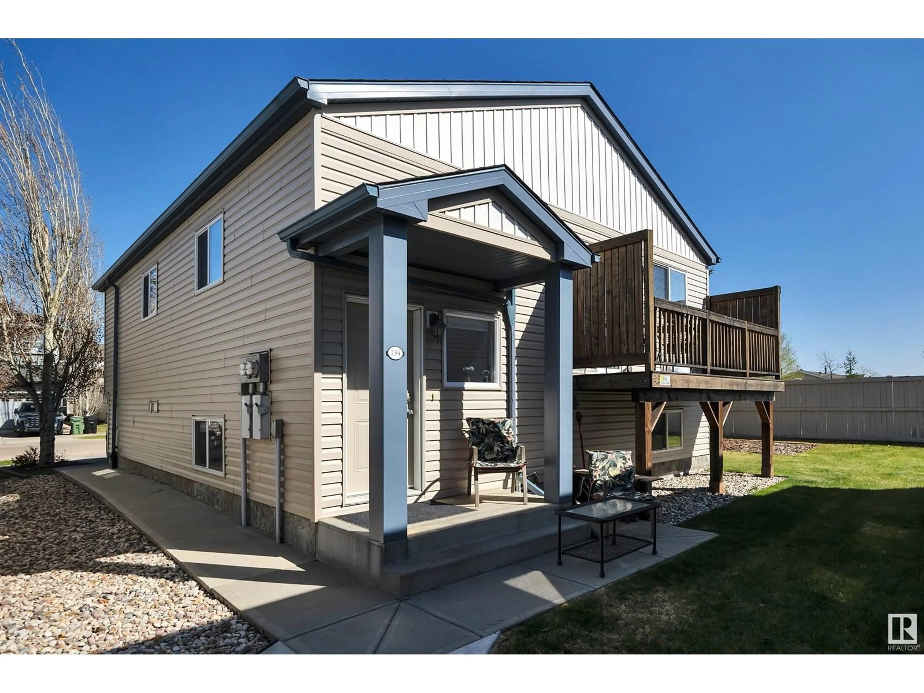 Home with vinyl exterior material, building for 142 - 134 SELKIRK PL, Leduc Alberta T9E0M9