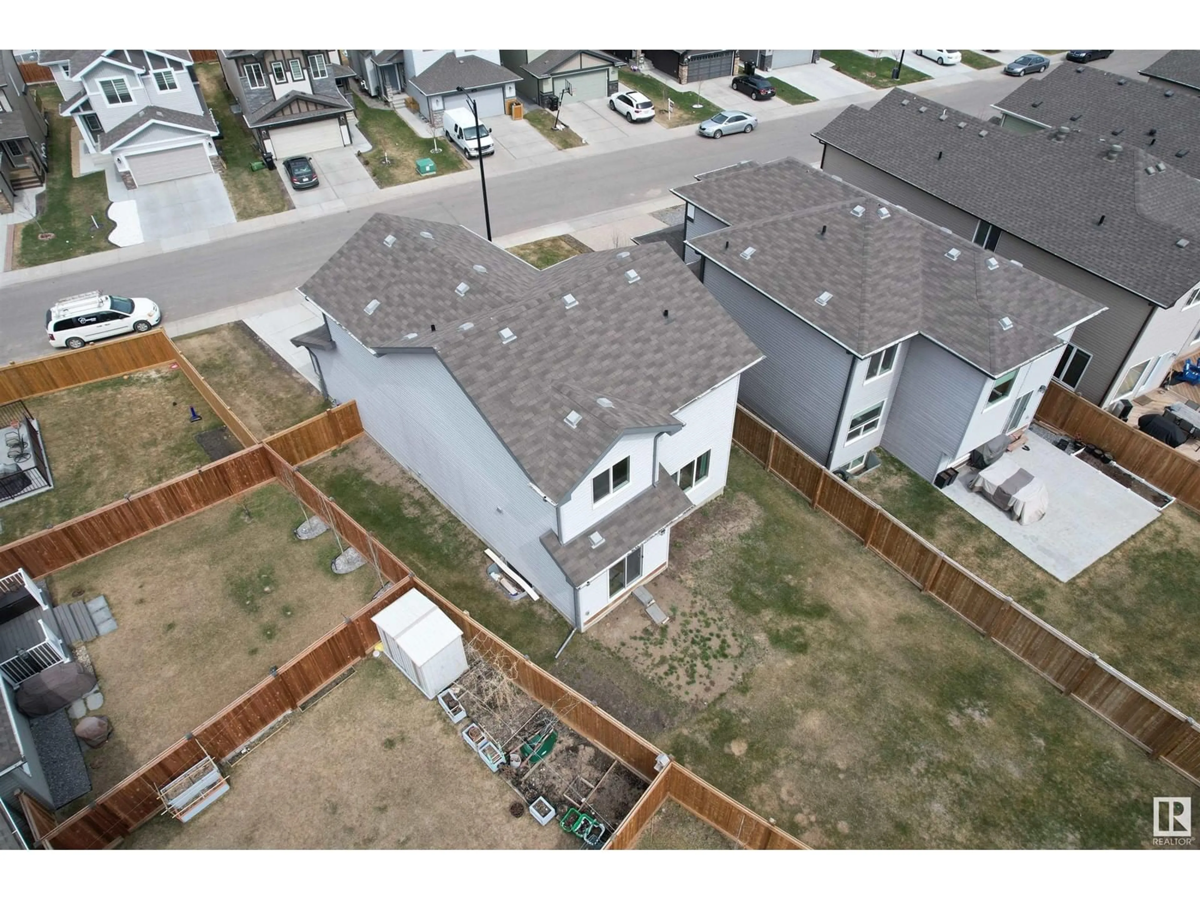 A pic from outside/outdoor area/front of a property/back of a property/a pic from drone, street for NW - 1243 25 AVENUE, Edmonton Alberta T6T2E5