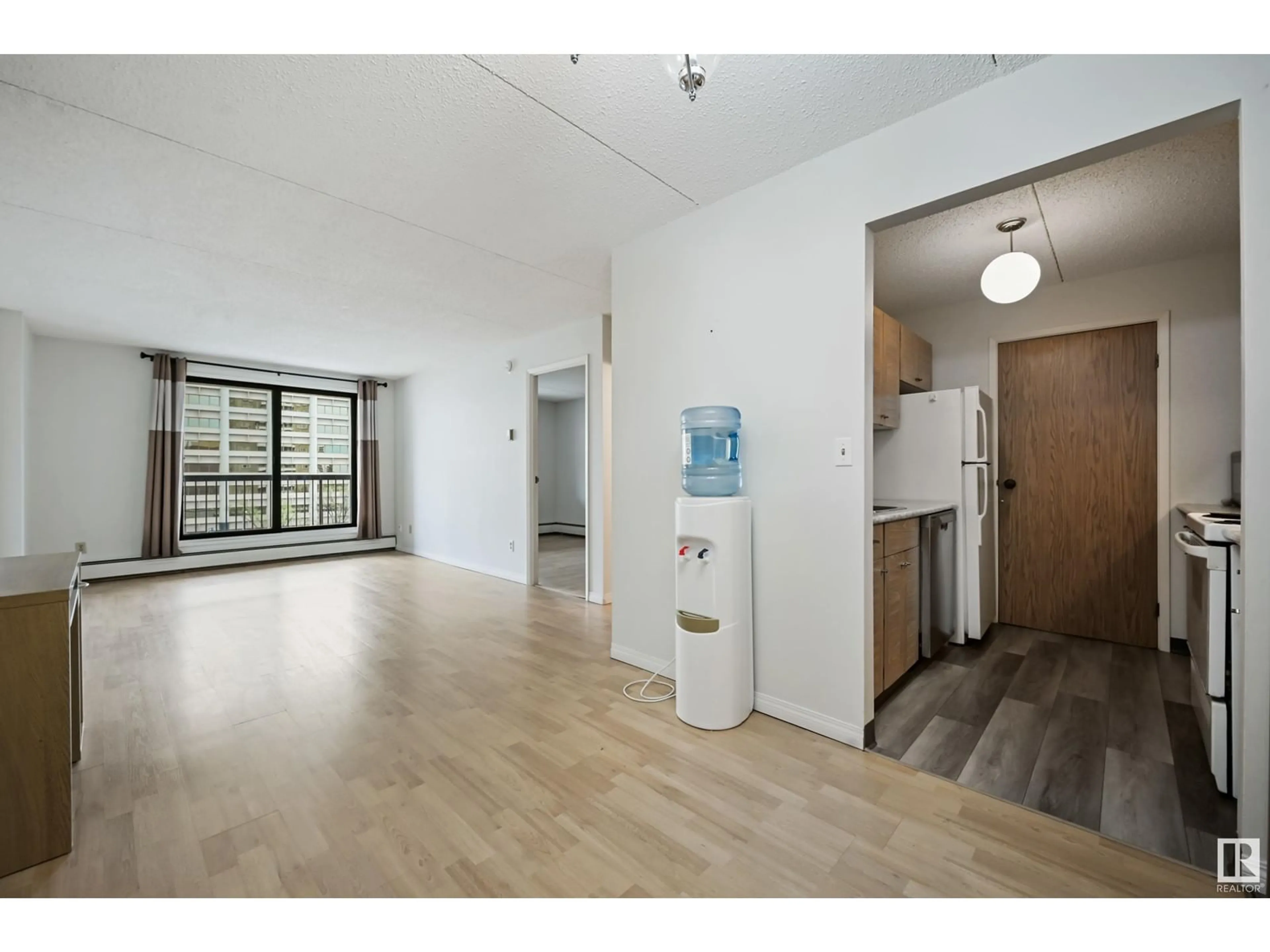 Unknown for 601 - 9917 110 ST NW, Edmonton Alberta T5K2N4