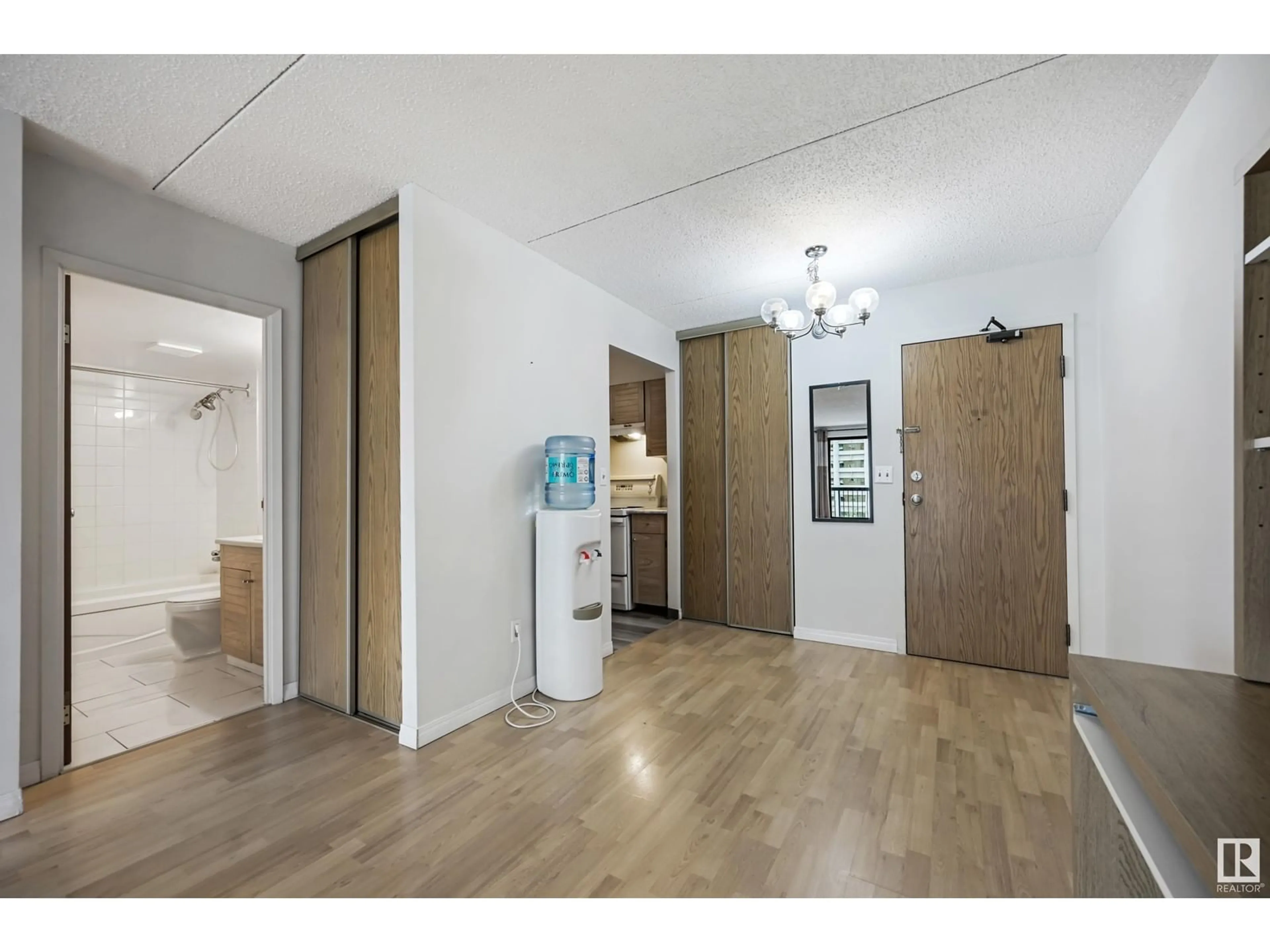 Unknown for 601 - 9917 110 ST NW, Edmonton Alberta T5K2N4
