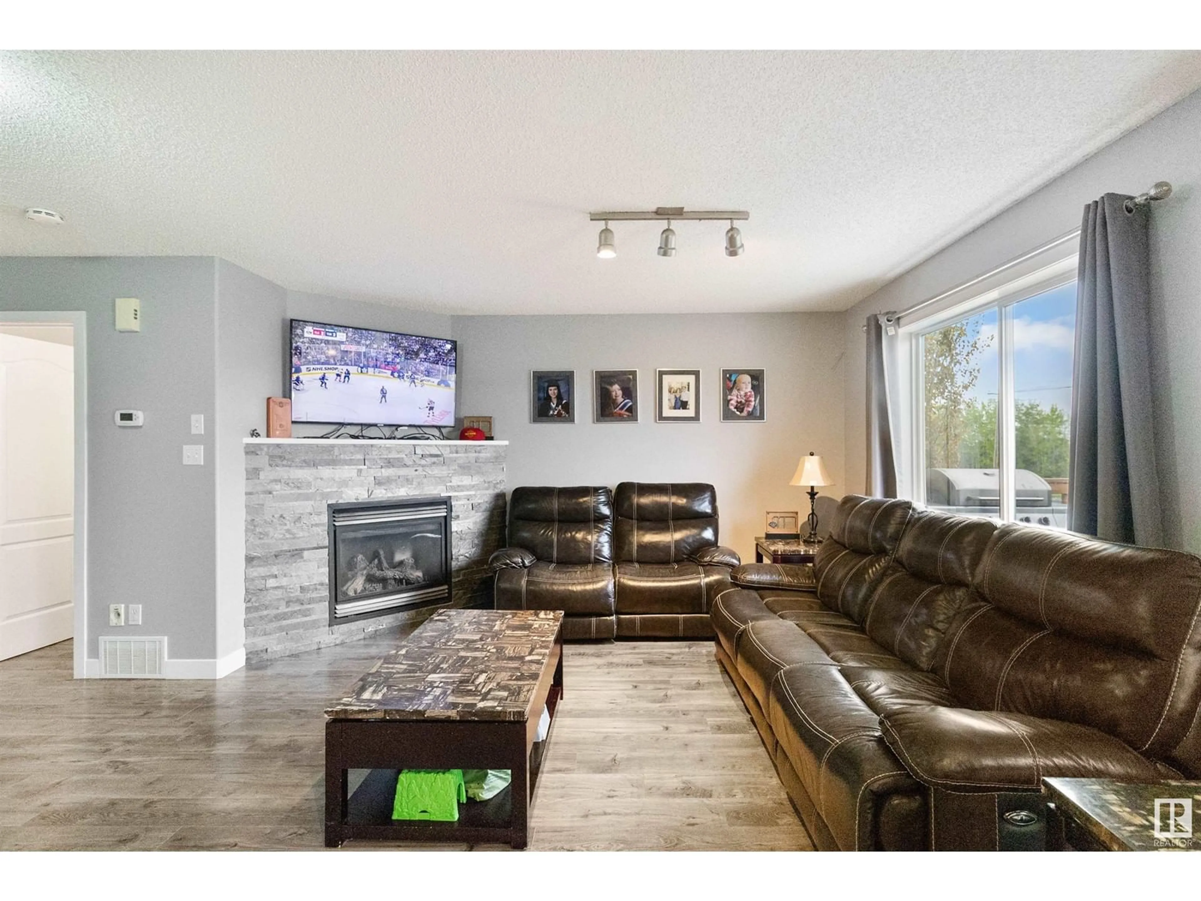 Living room with furniture, unknown for 91 CHESTERMERE DR, Sherwood Park Alberta T8H2S1
