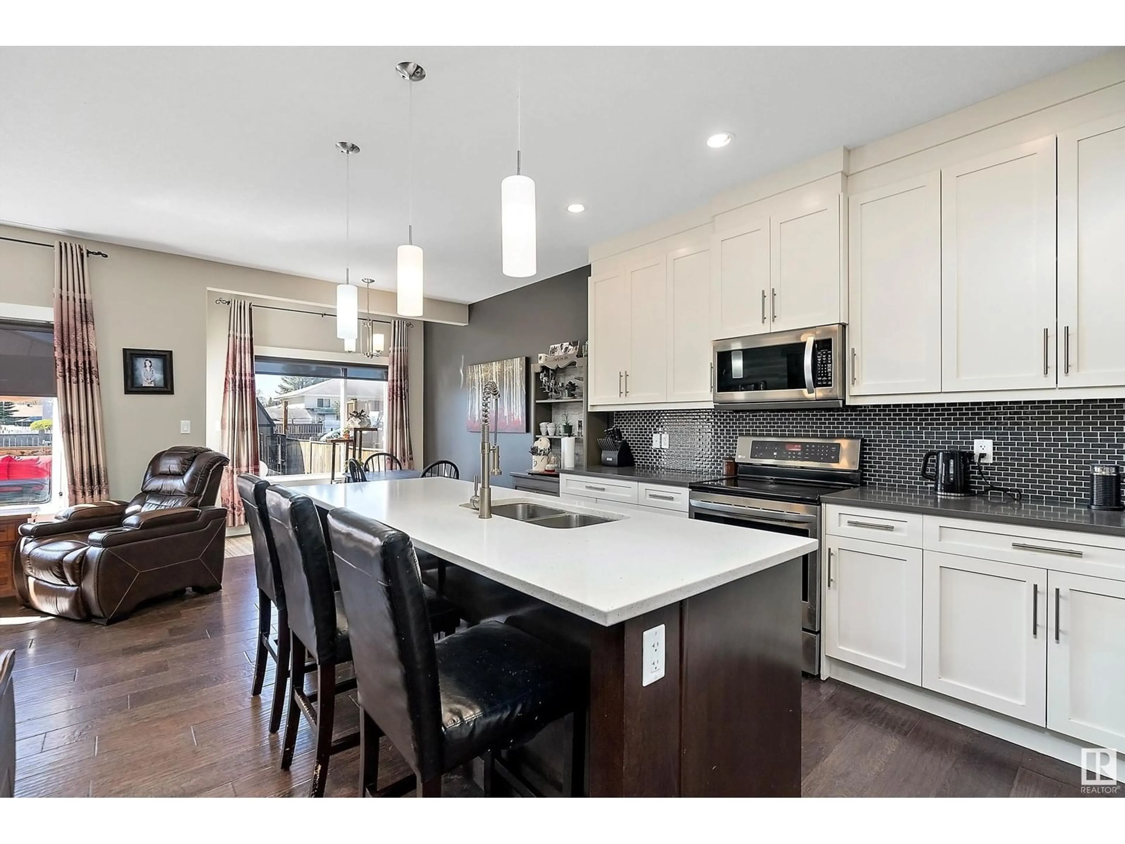 Open concept kitchen, ceramic/tile floor for 5021 53 AV, Calmar Alberta T0C0V0