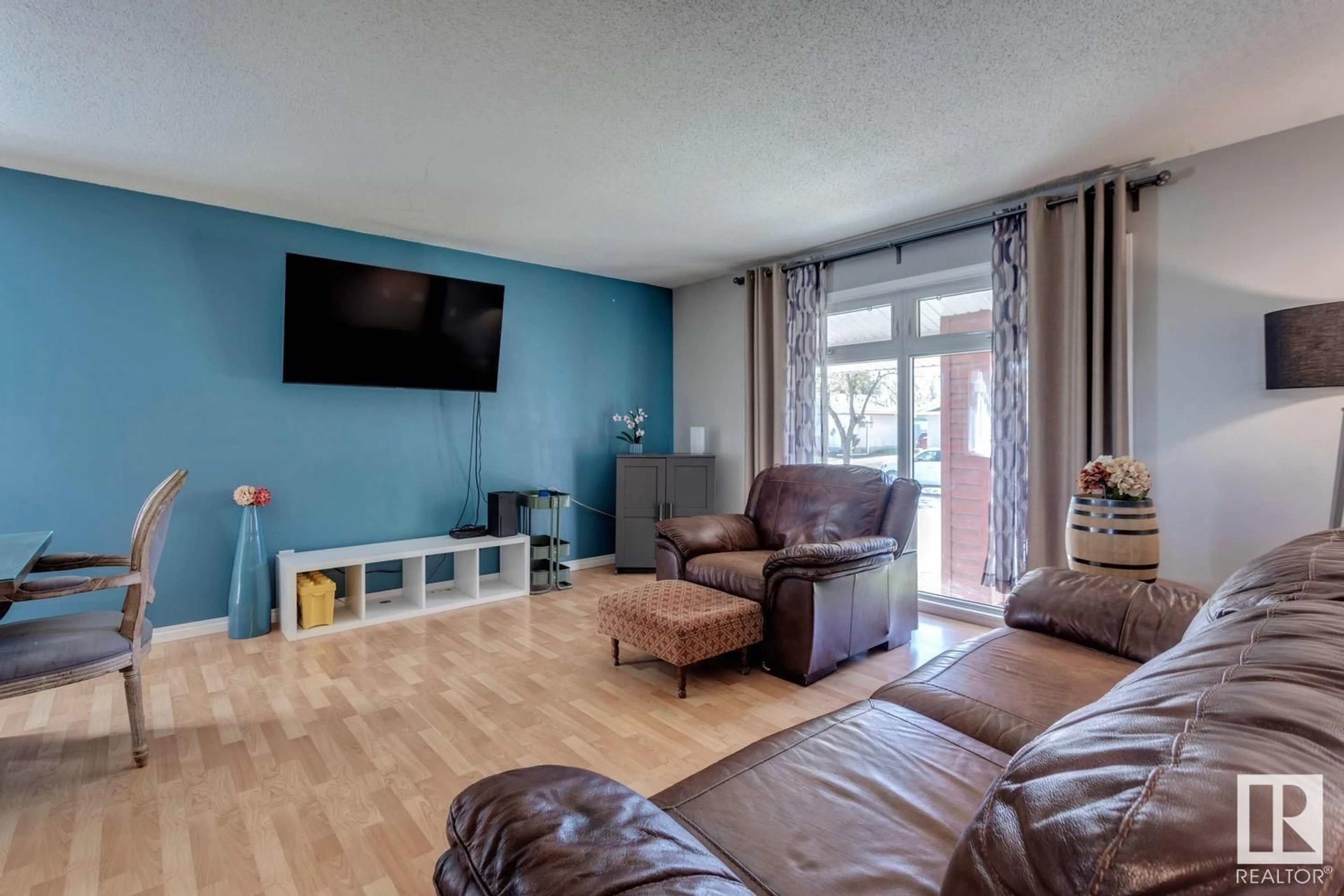 Living room with furniture, unknown for 2 LEON PL, St. Albert Alberta T8N1X6