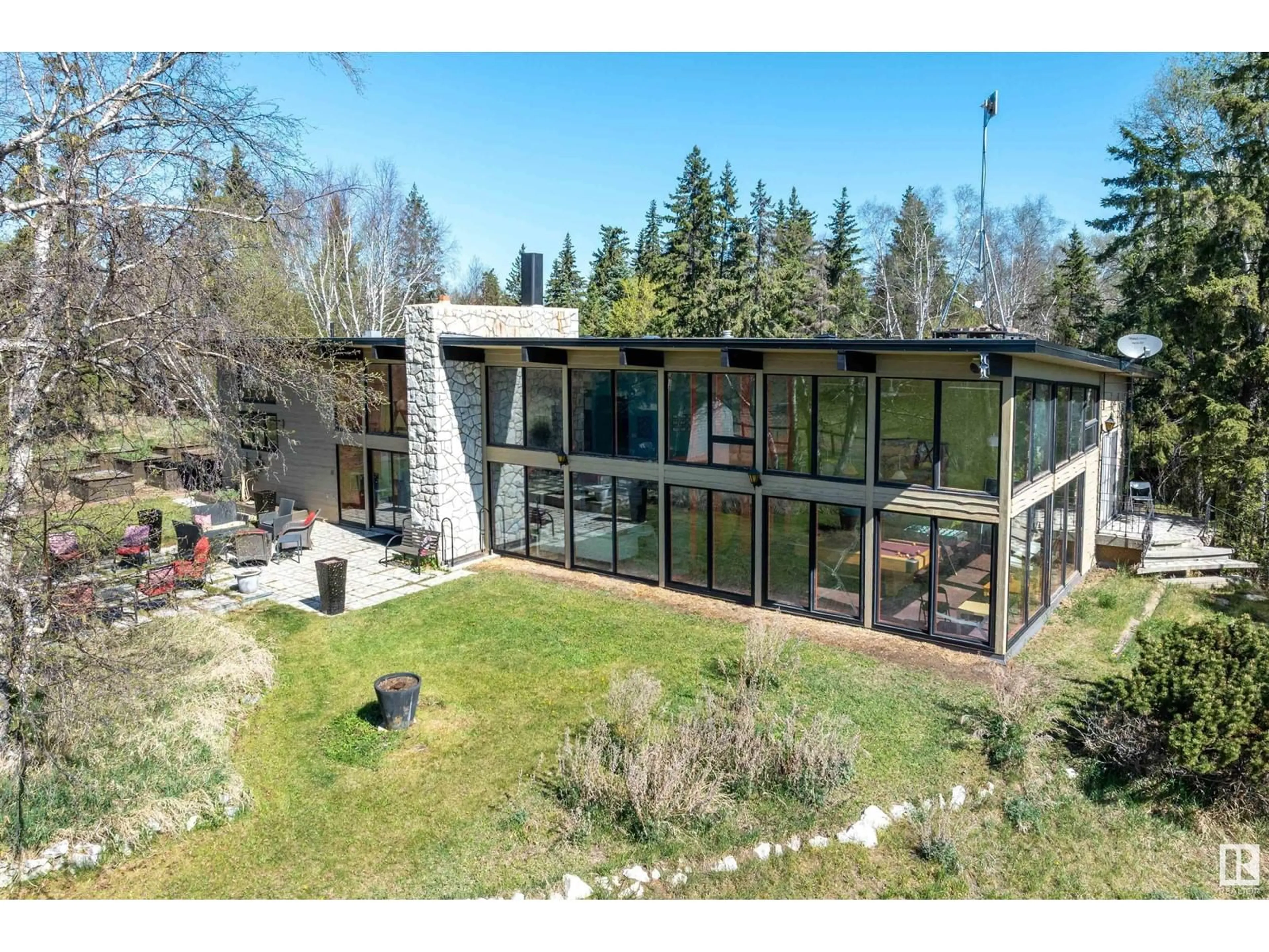 A pic from outside/outdoor area/front of a property/back of a property/a pic from drone, building for 72 RGE ROAD 264, Rural Parkland County Alberta T7Y1E4