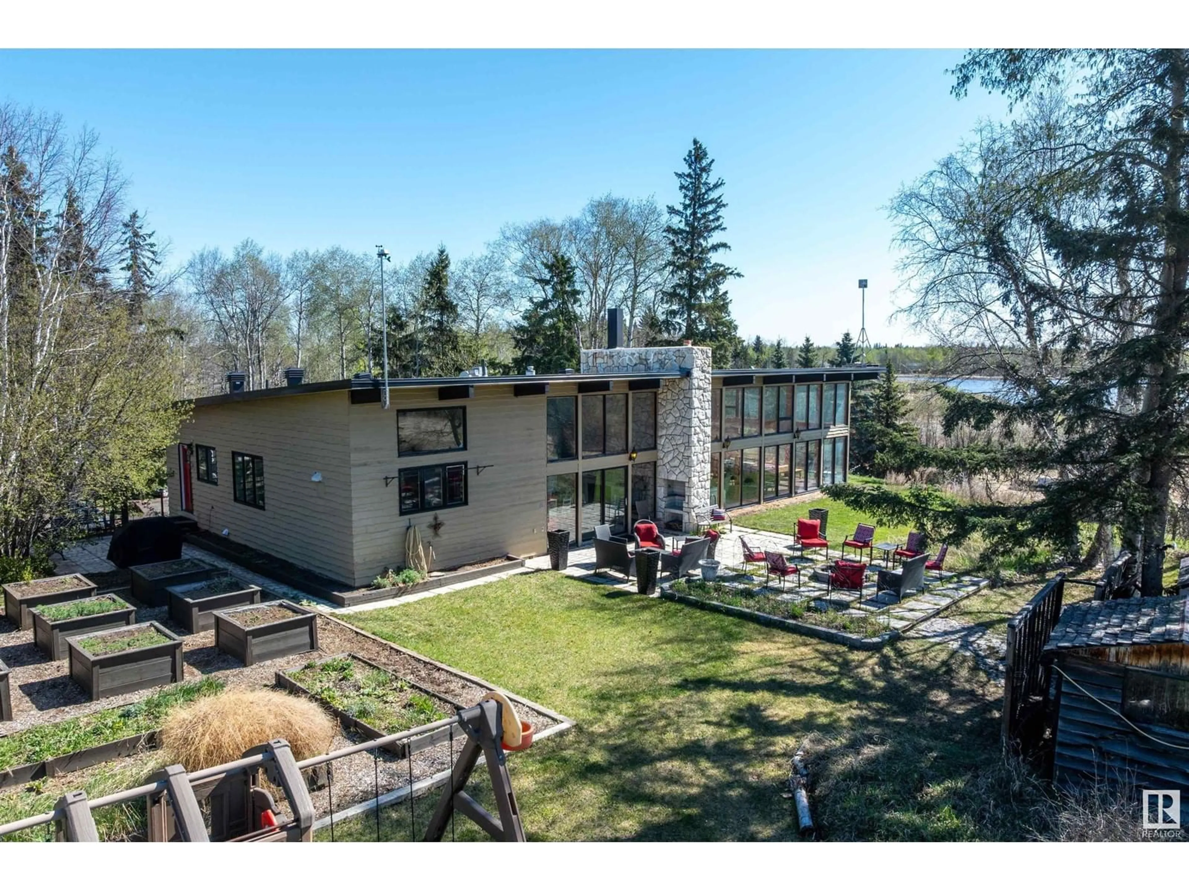 A pic from outside/outdoor area/front of a property/back of a property/a pic from drone, unknown for 72 RGE ROAD 264, Rural Parkland County Alberta T7Y1E5