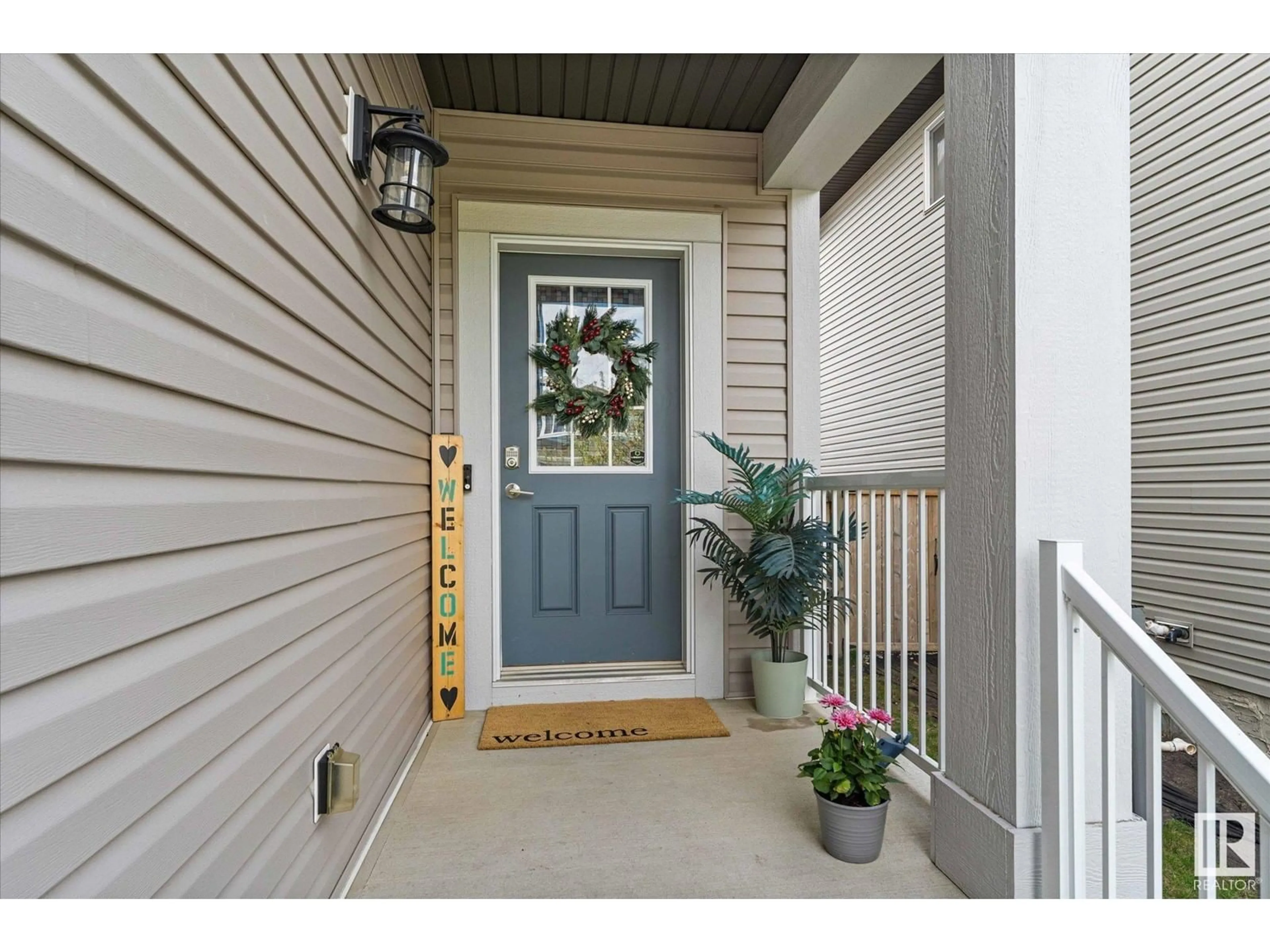 Indoor entryway for 6125 176 AV, Edmonton Alberta T5Y3P1