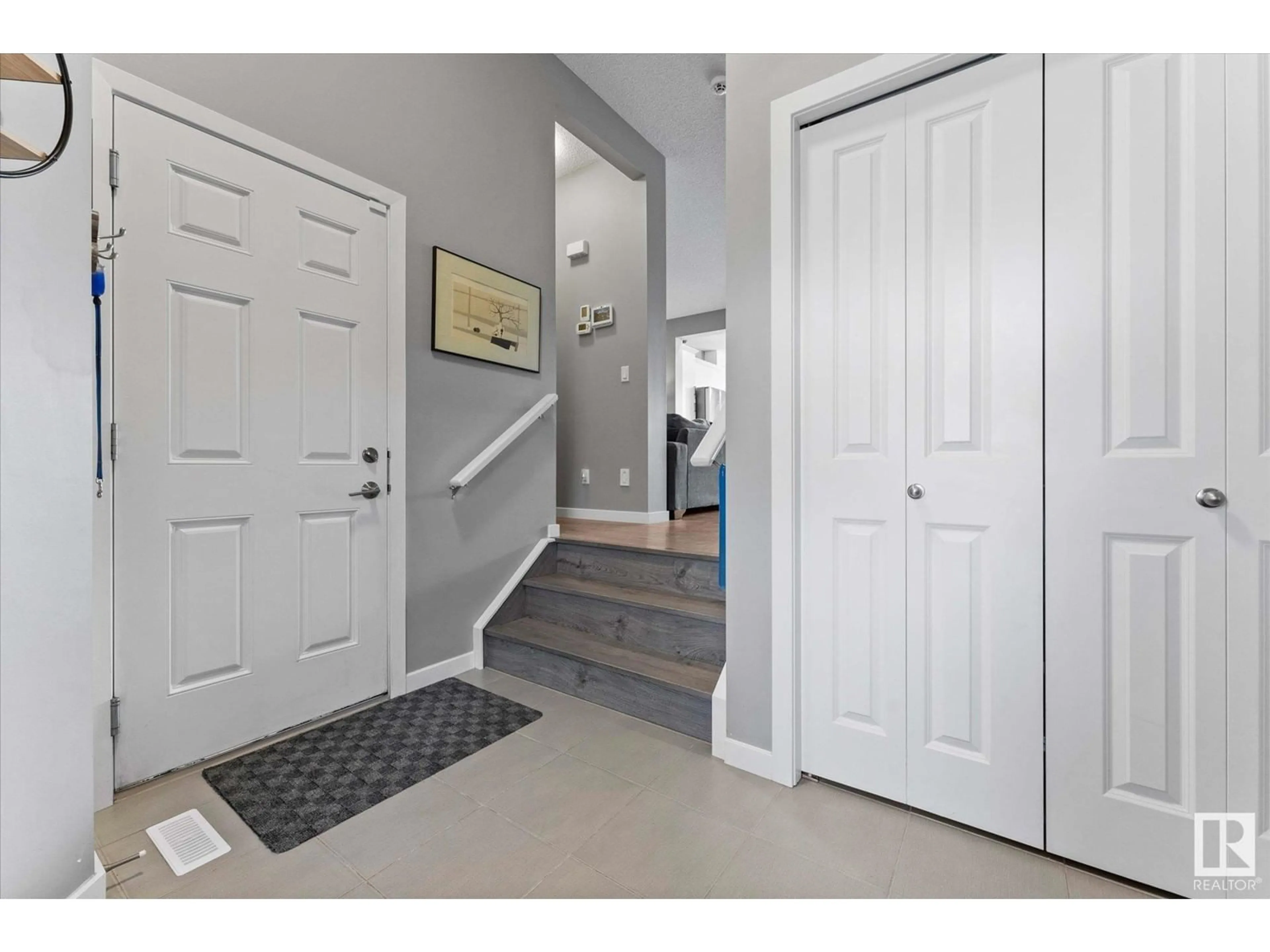 Indoor entryway for 6125 176 AV, Edmonton Alberta T5Y3P1