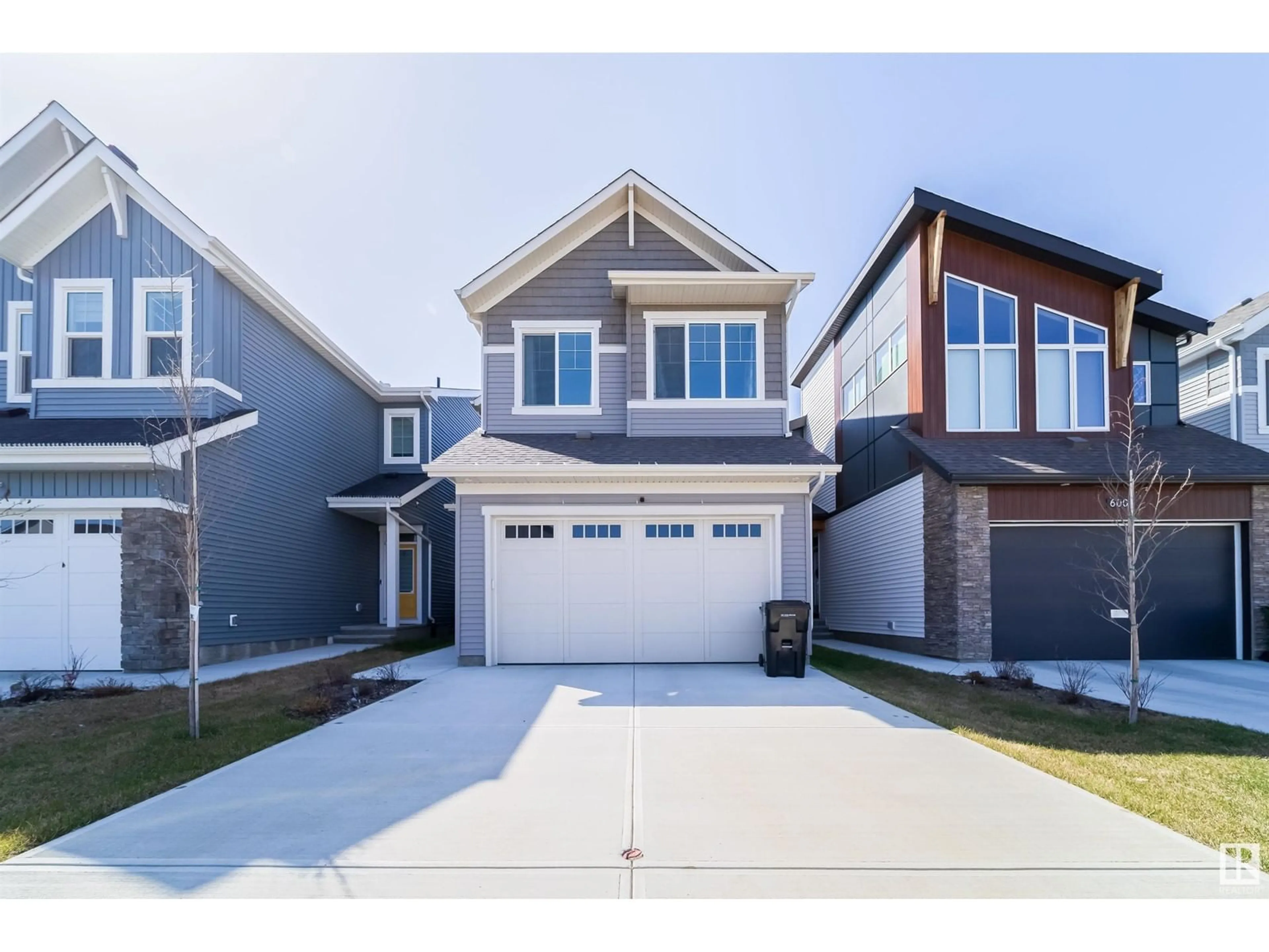 Home with vinyl exterior material, street for 6011 EDMONDS PL, Edmonton Alberta T6M1S1