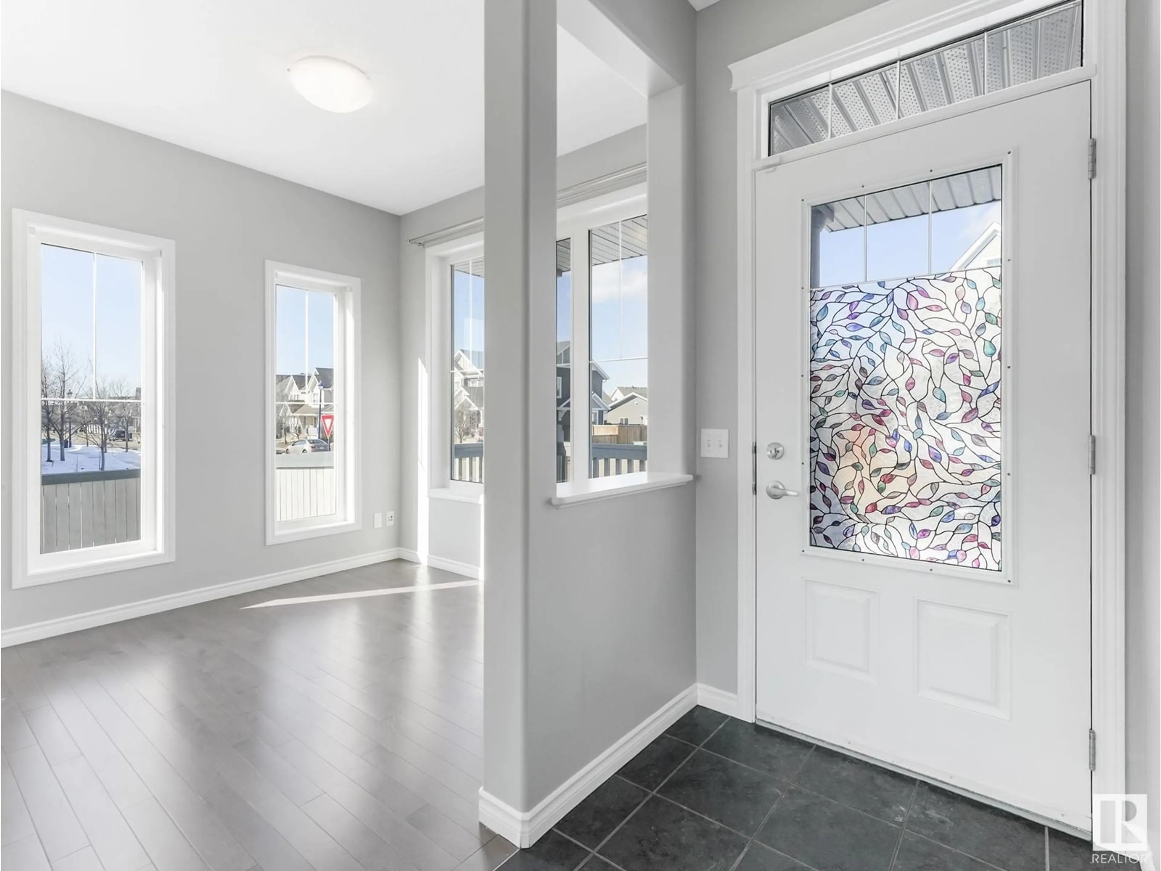 Indoor entryway for SW - 7043 22 AV, Edmonton Alberta T6X0T8