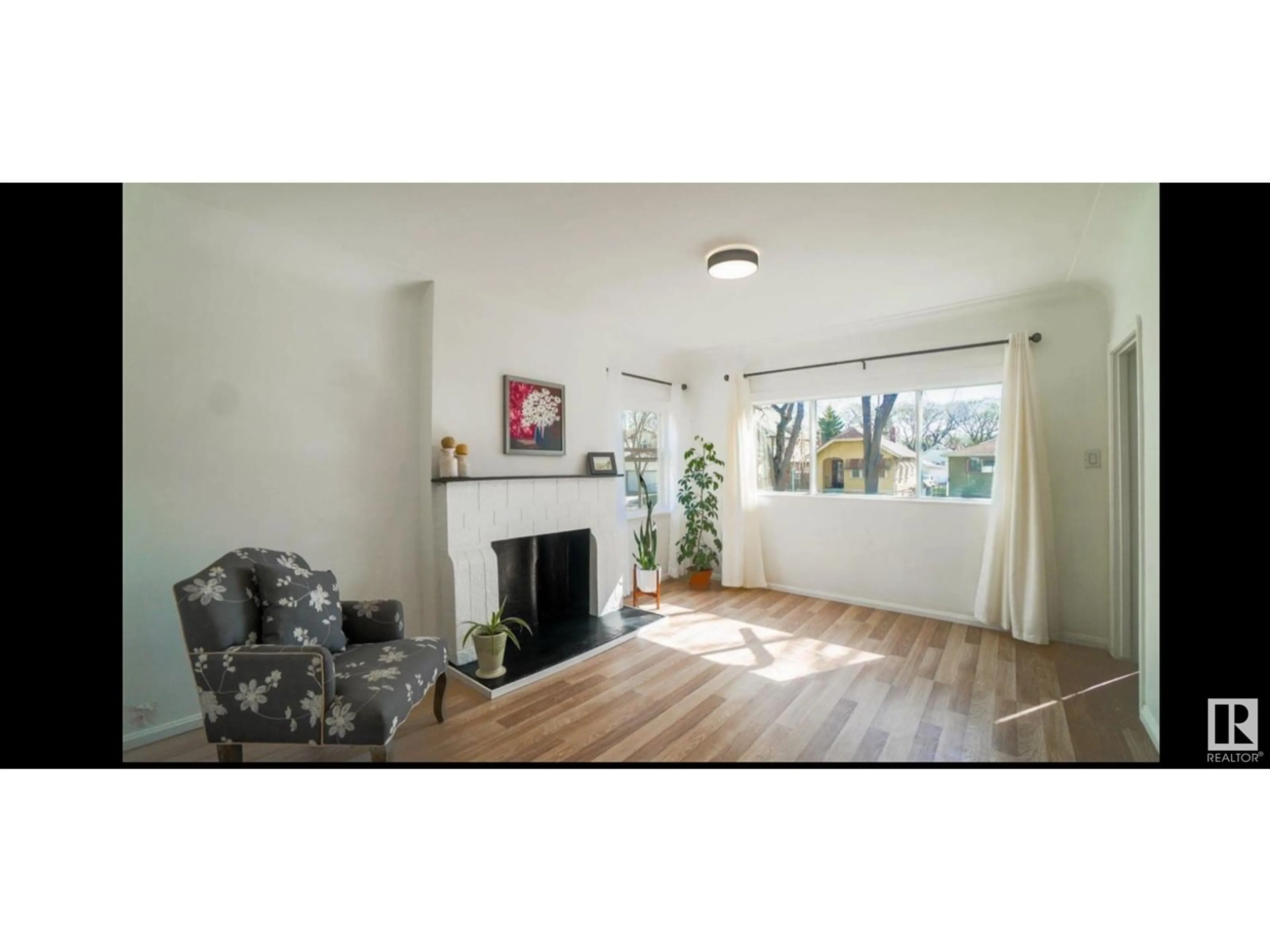 Unknown for NW - 11308 91 ST, Edmonton Alberta T5B4A3
