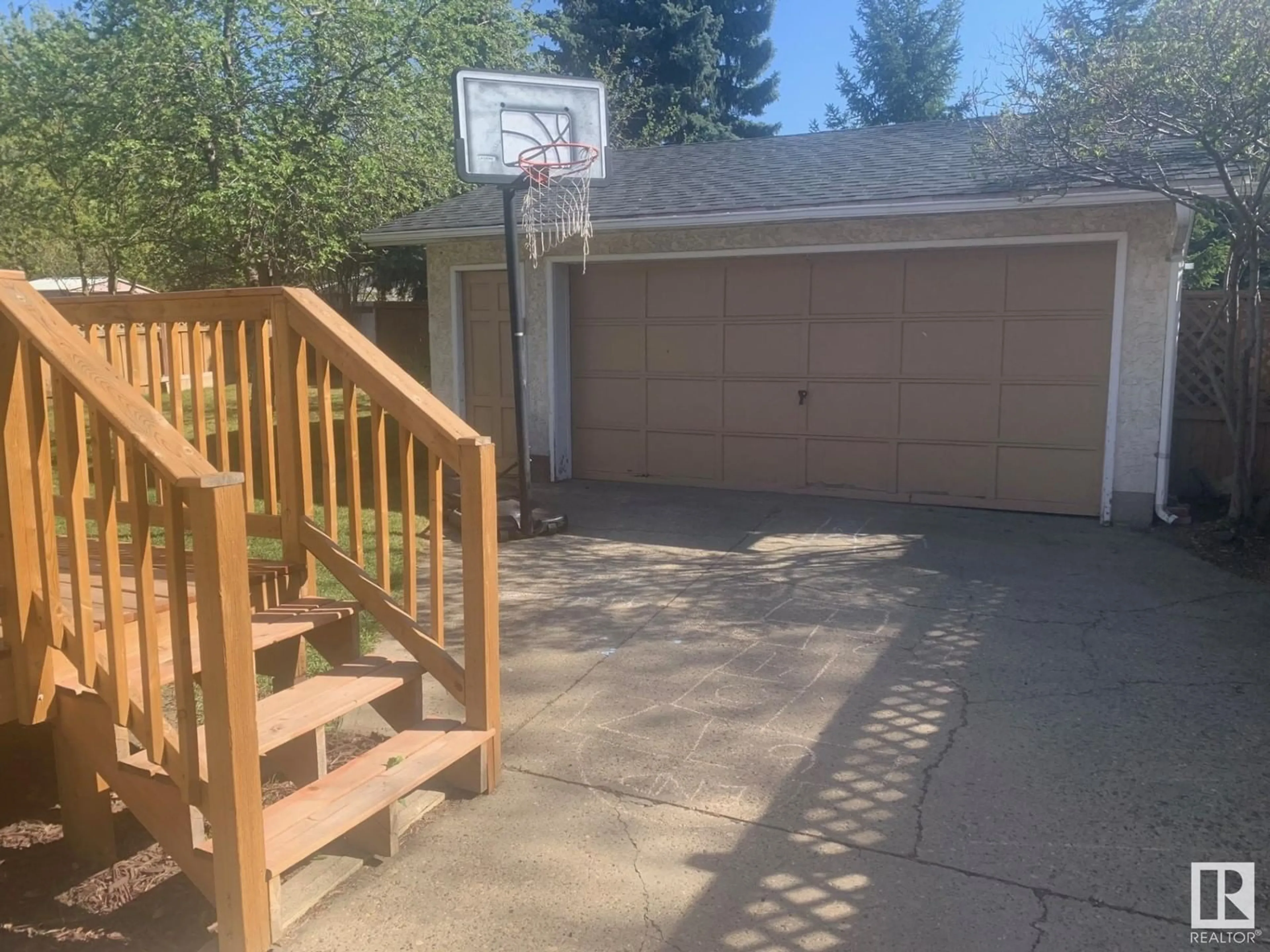 Unknown for 33 GREYSTONE CR, Sherwood Park Alberta T8A3E3