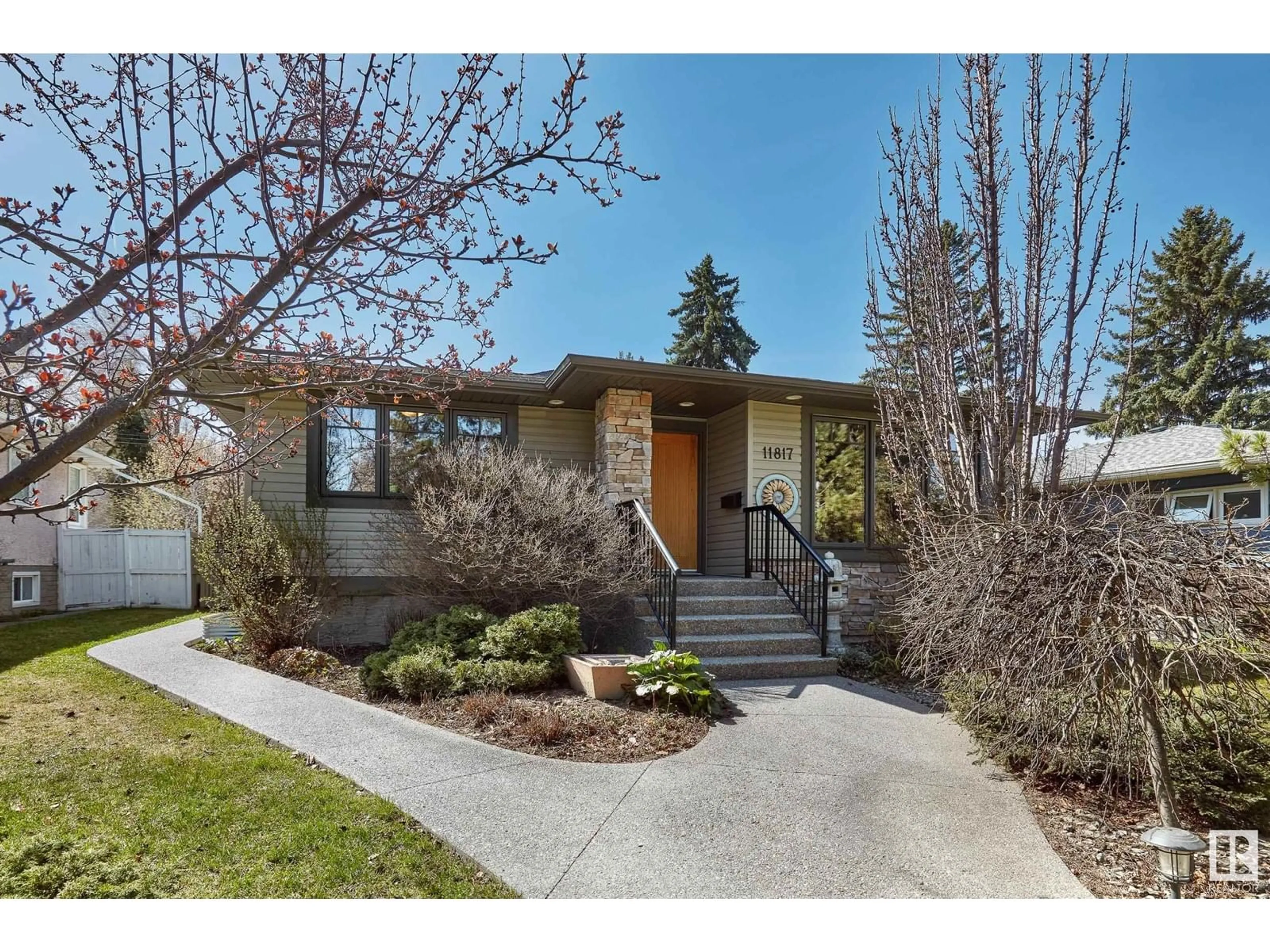 Unknown for 11817 76 AV, Edmonton Alberta T6G0L1