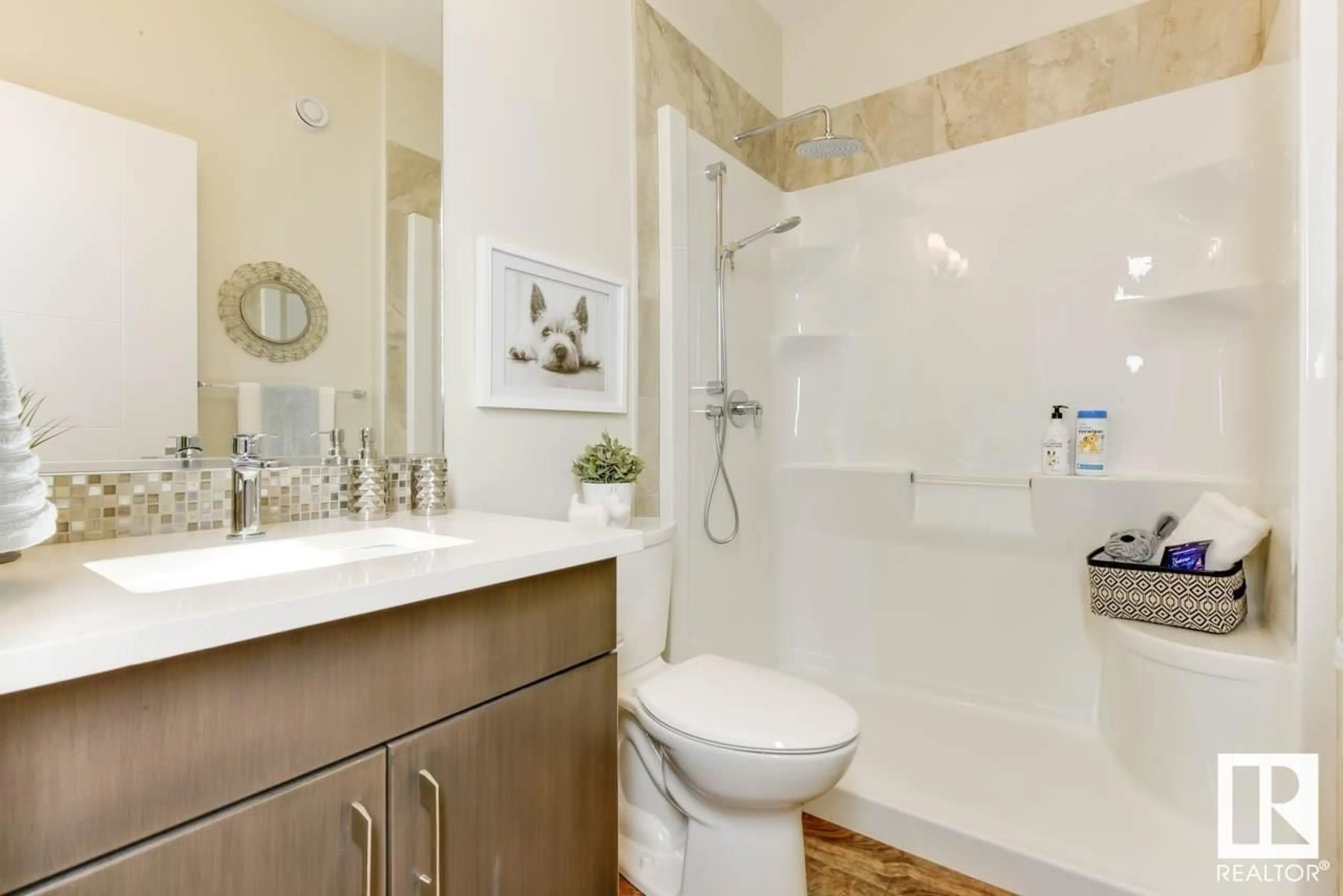Standard bathroom, ceramic/tile floor for 7551 80 AV, Edmonton Alberta T6C0S3