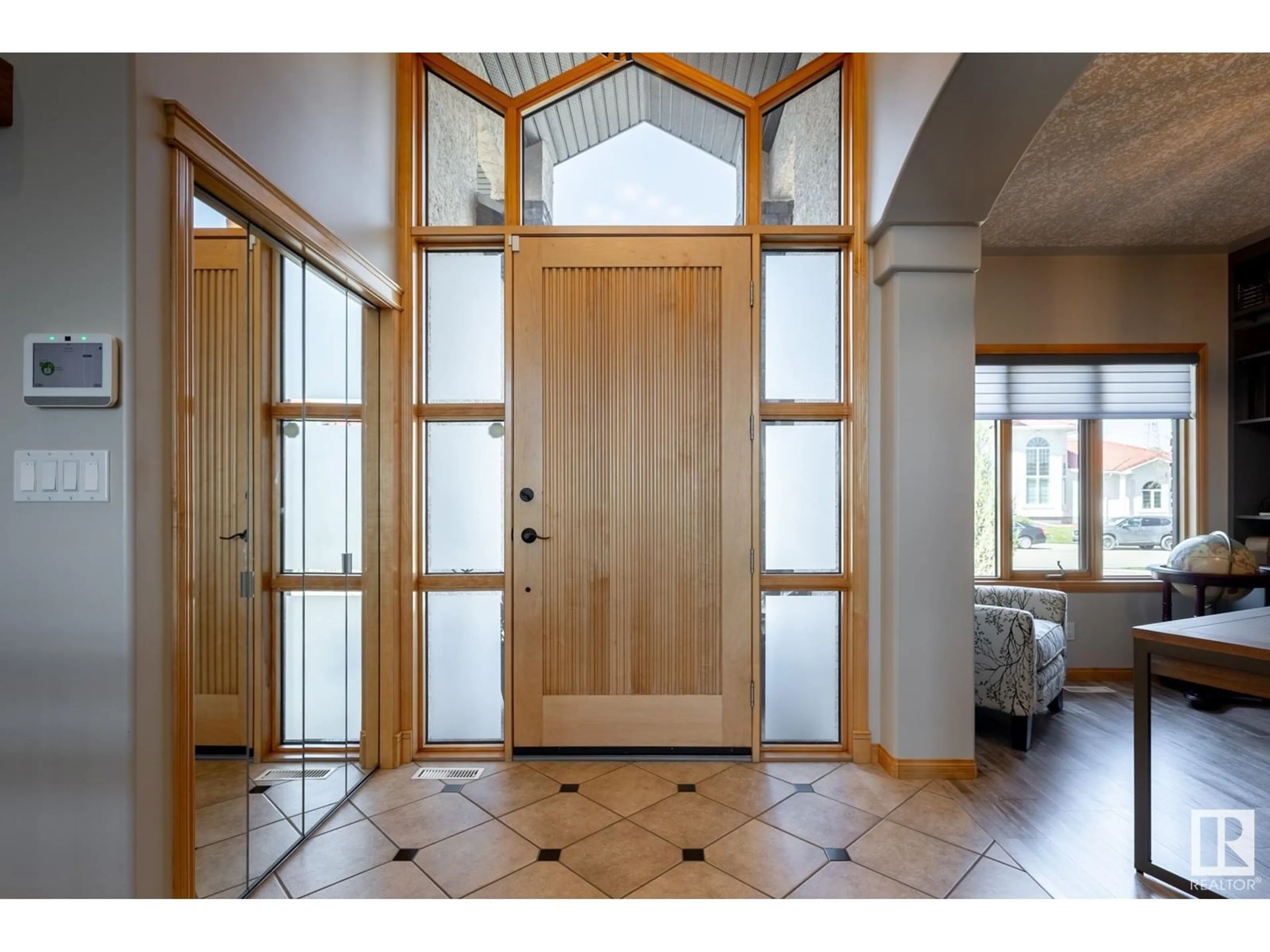 Indoor entryway for NW - 16207 89 ST, Edmonton Alberta T5Z3M3