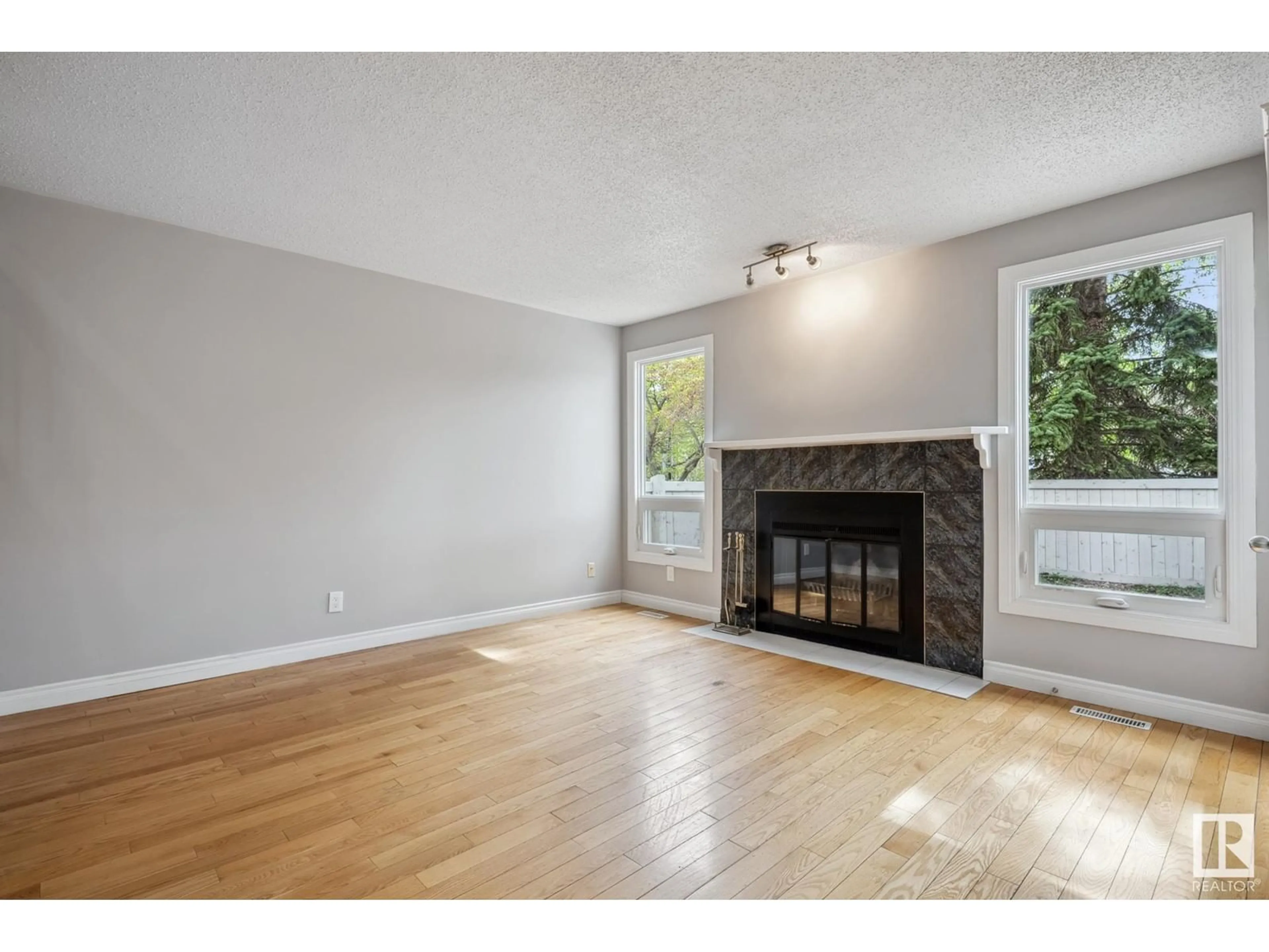 A pic of a room for 10609 BEAUMARIS RD, Edmonton Alberta T5X5J5