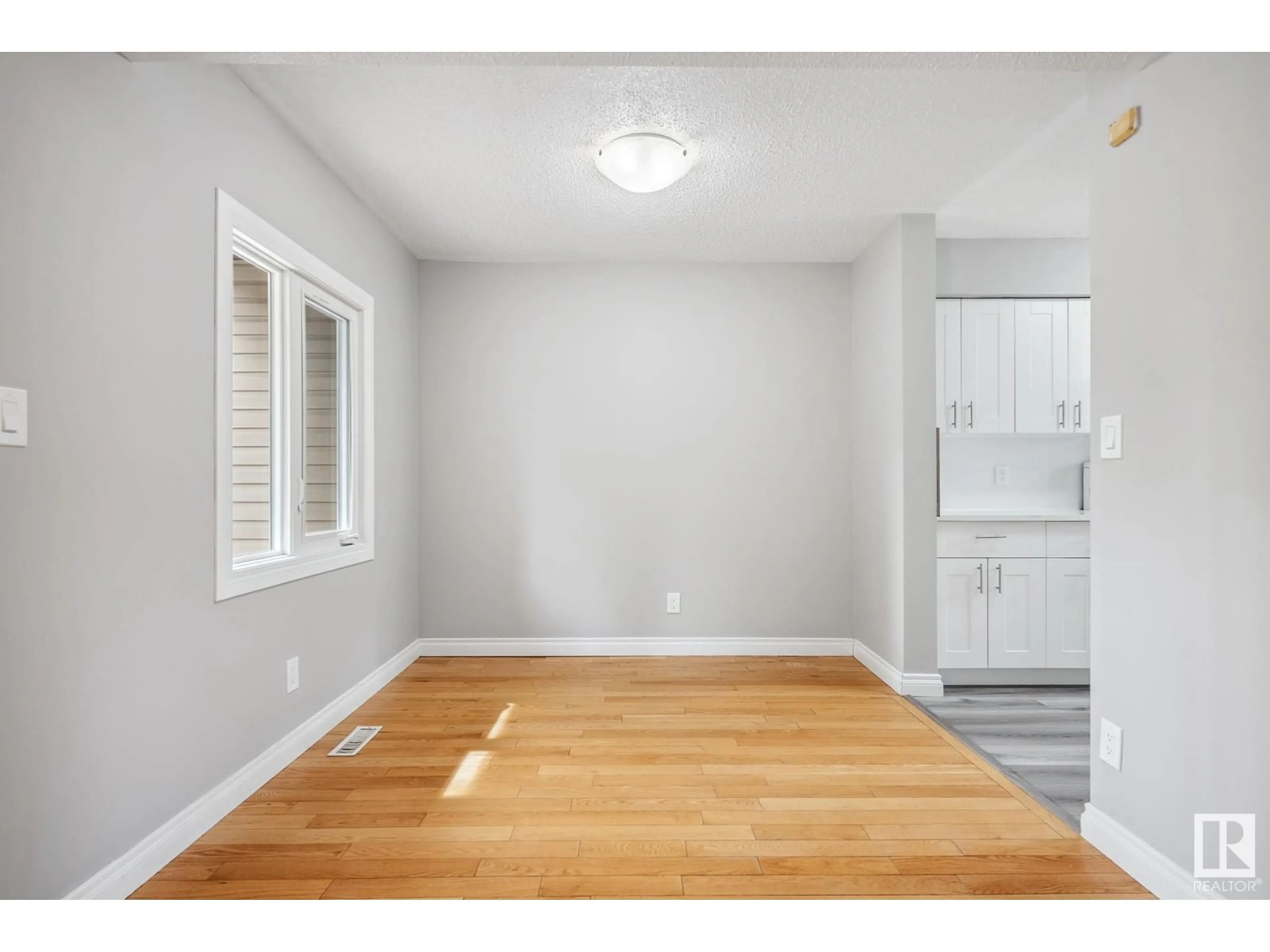 A pic of a room for 10609 BEAUMARIS RD, Edmonton Alberta T5X5J5