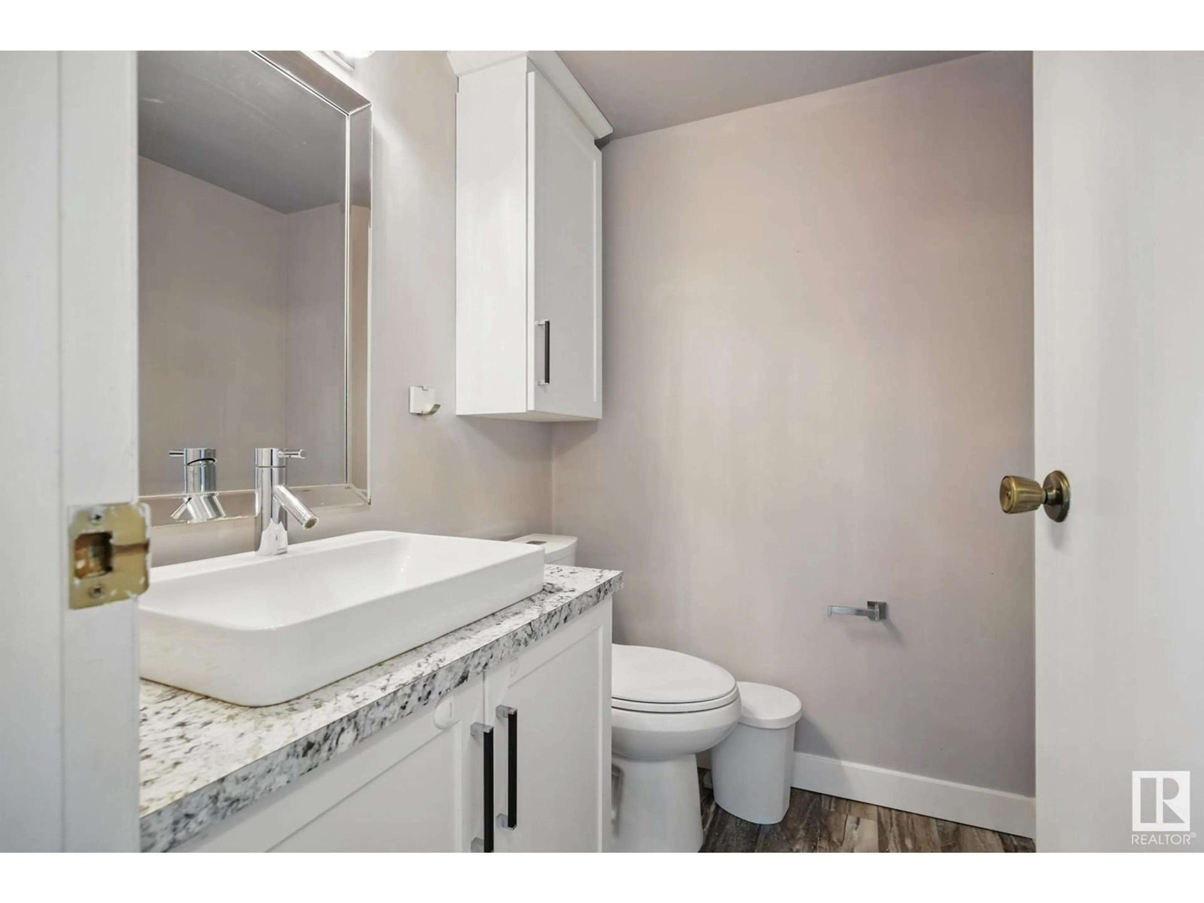 Standard bathroom, ceramic/tile floor for NW - 554 LAKEWOOD N, Edmonton Alberta T5K3Y1