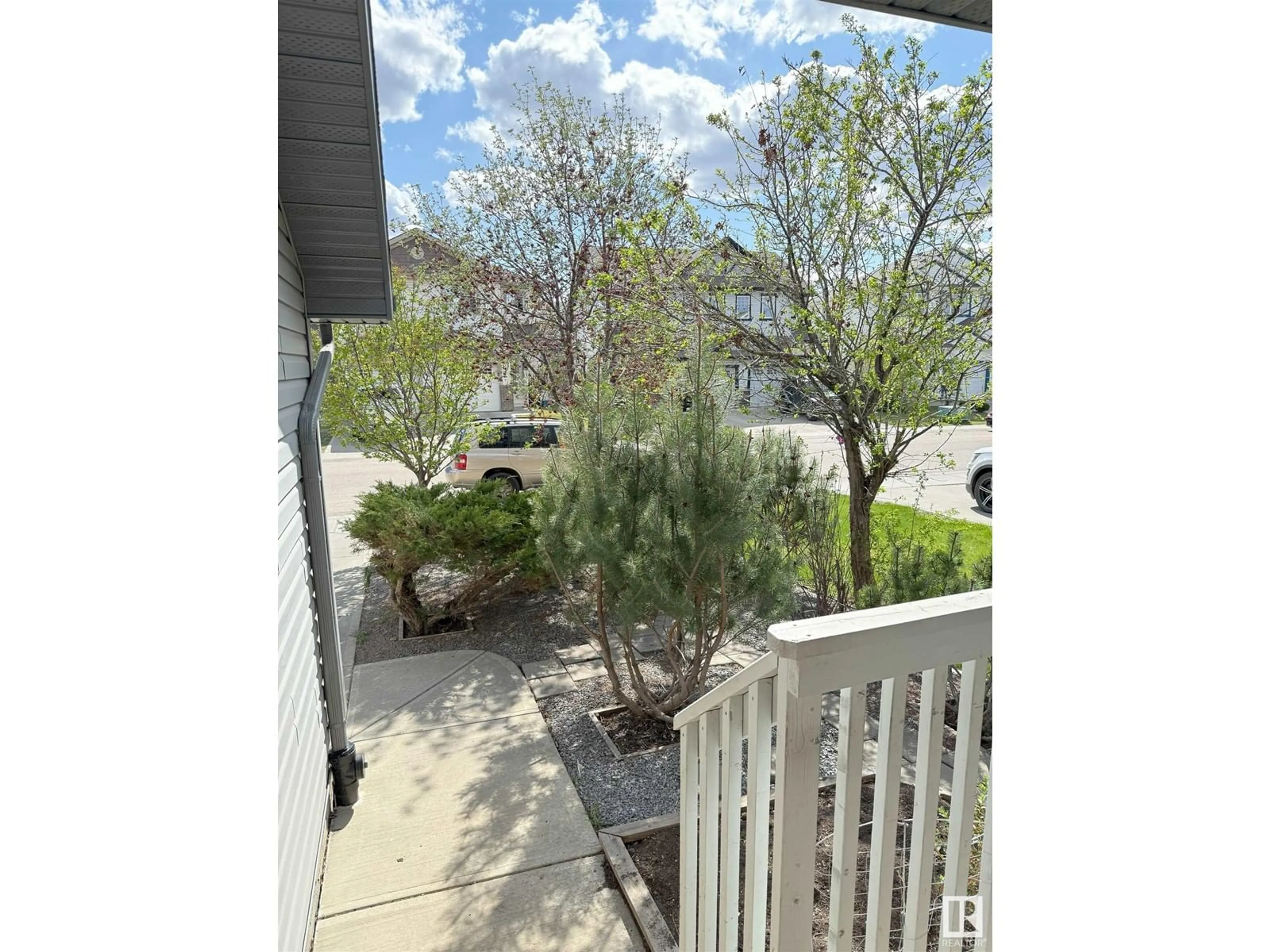 A pic from outside/outdoor area/front of a property/back of a property/a pic from drone, unknown for 11410 14 AV, Edmonton Alberta T6W0N5