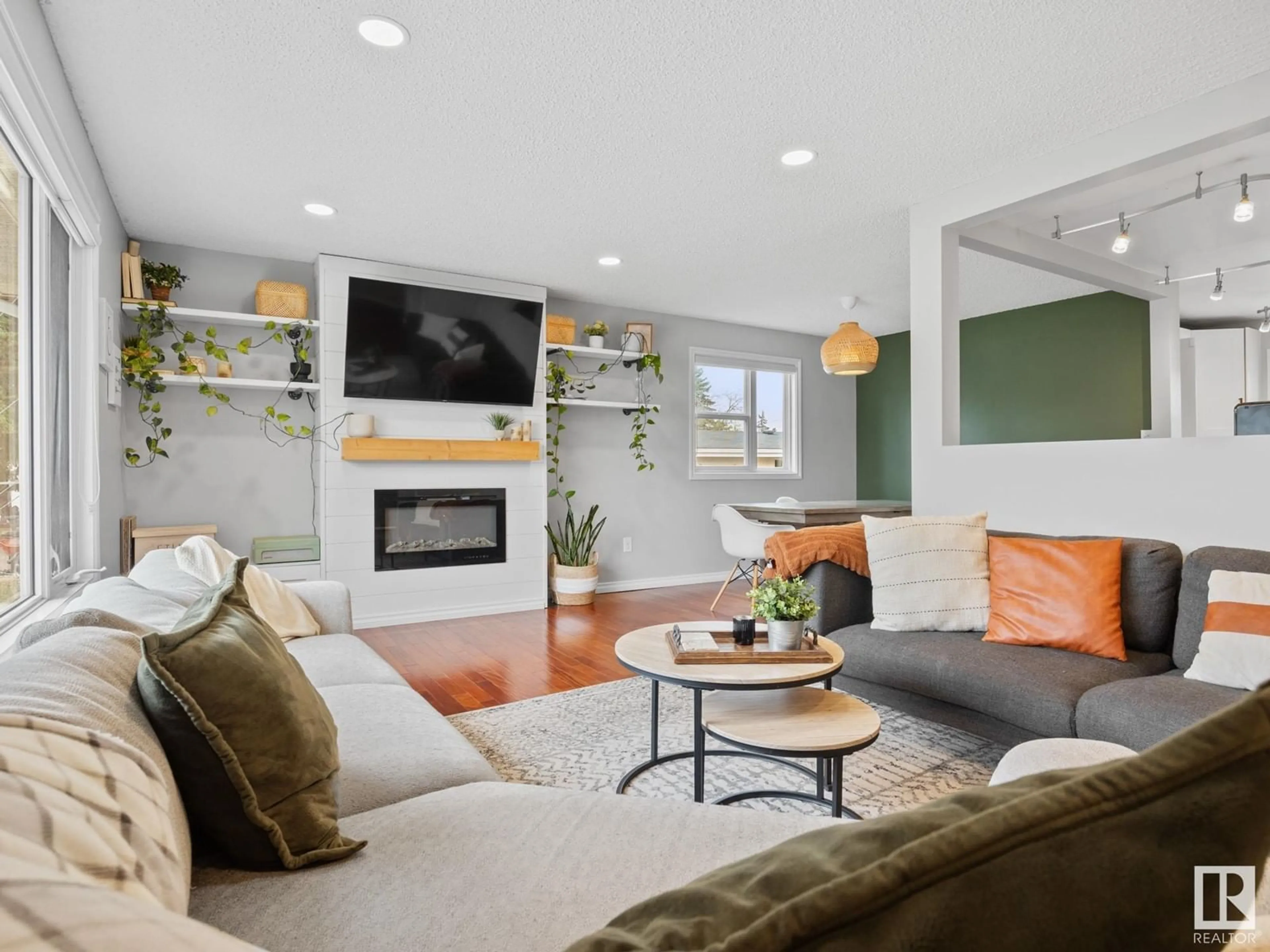 Living room with furniture, unknown for NW - 5303 92B AV, Edmonton Alberta T6B0V6