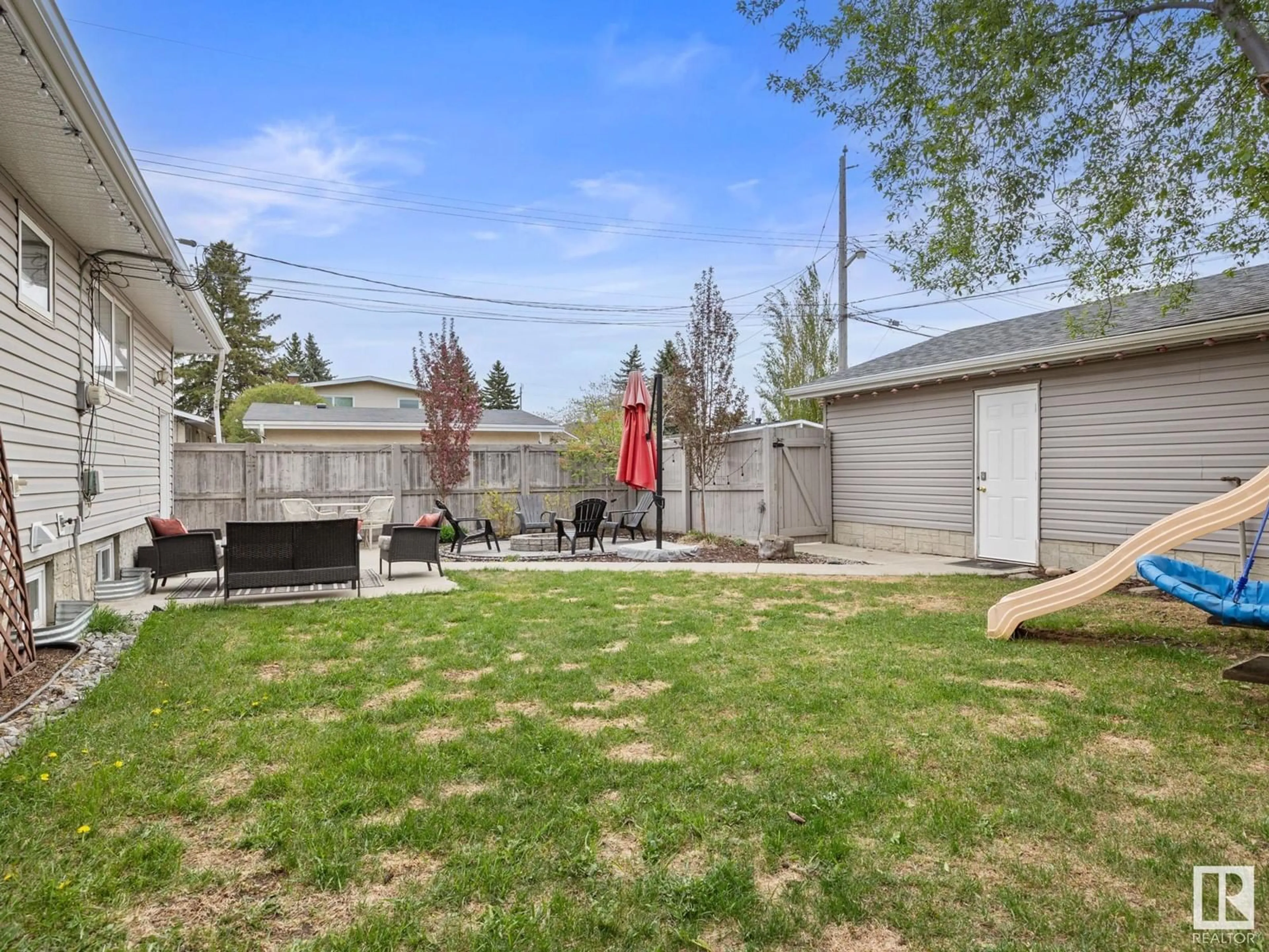 Patio, unknown for NW - 5303 92B AV, Edmonton Alberta T6B0V6