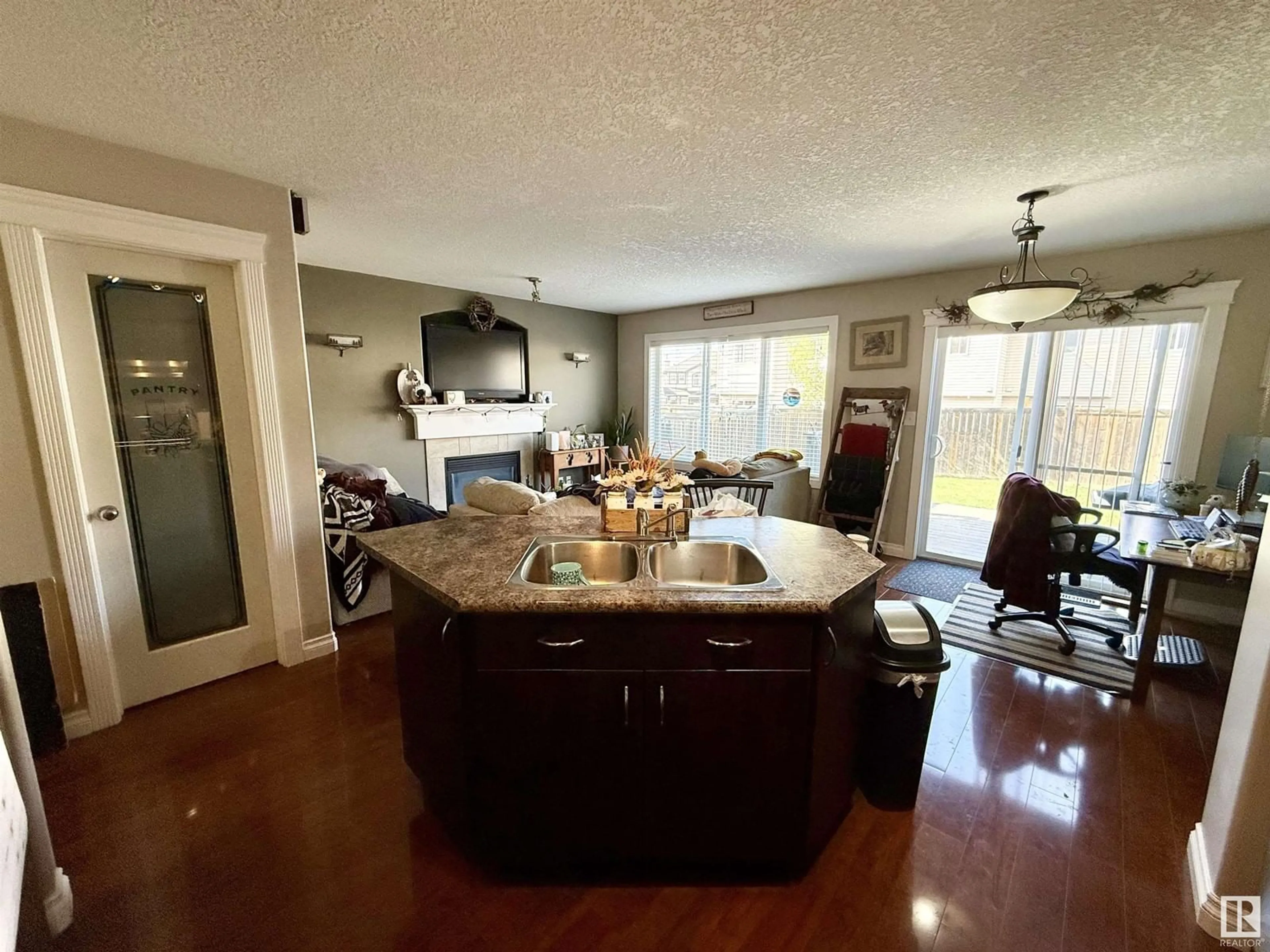 Open concept kitchen, unknown for 35 MERIDIAN LO, Stony Plain Alberta T7Z0B8