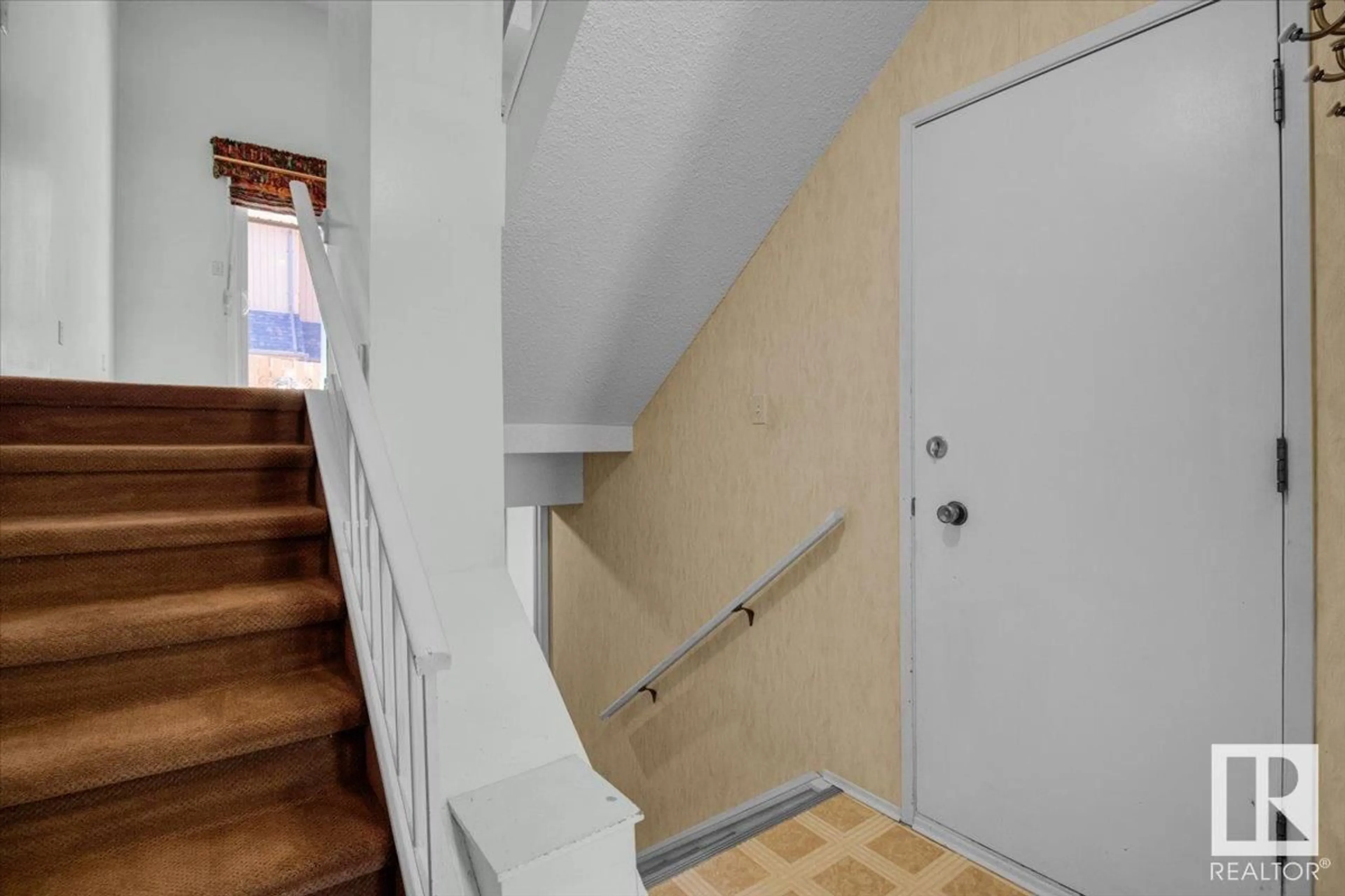 Stairs for 12054 157 AV, Edmonton Alberta T5X2R9