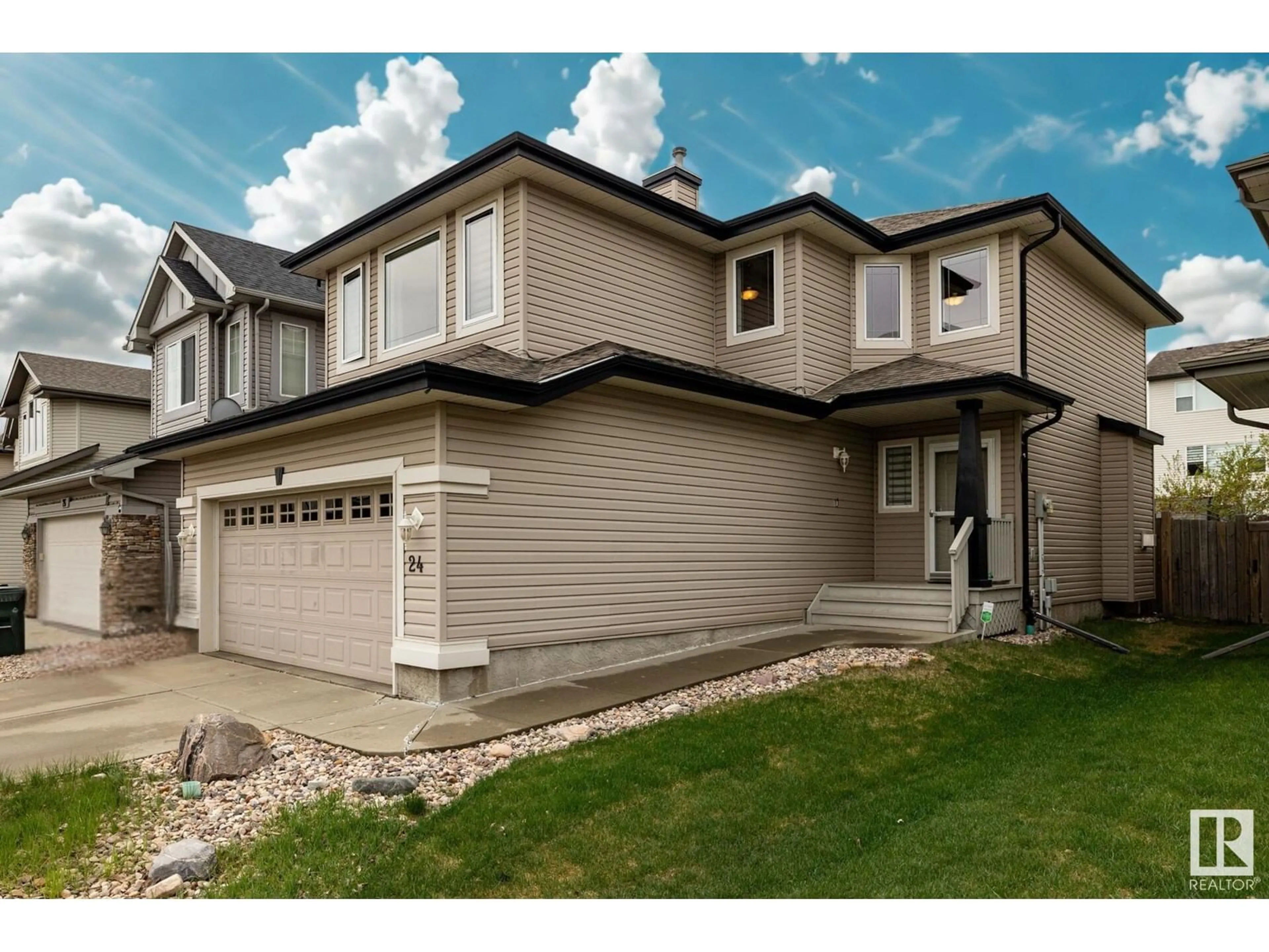 Home with vinyl exterior material, street for 24 CARLYLE CR, Sherwood Park Alberta T8H2T6