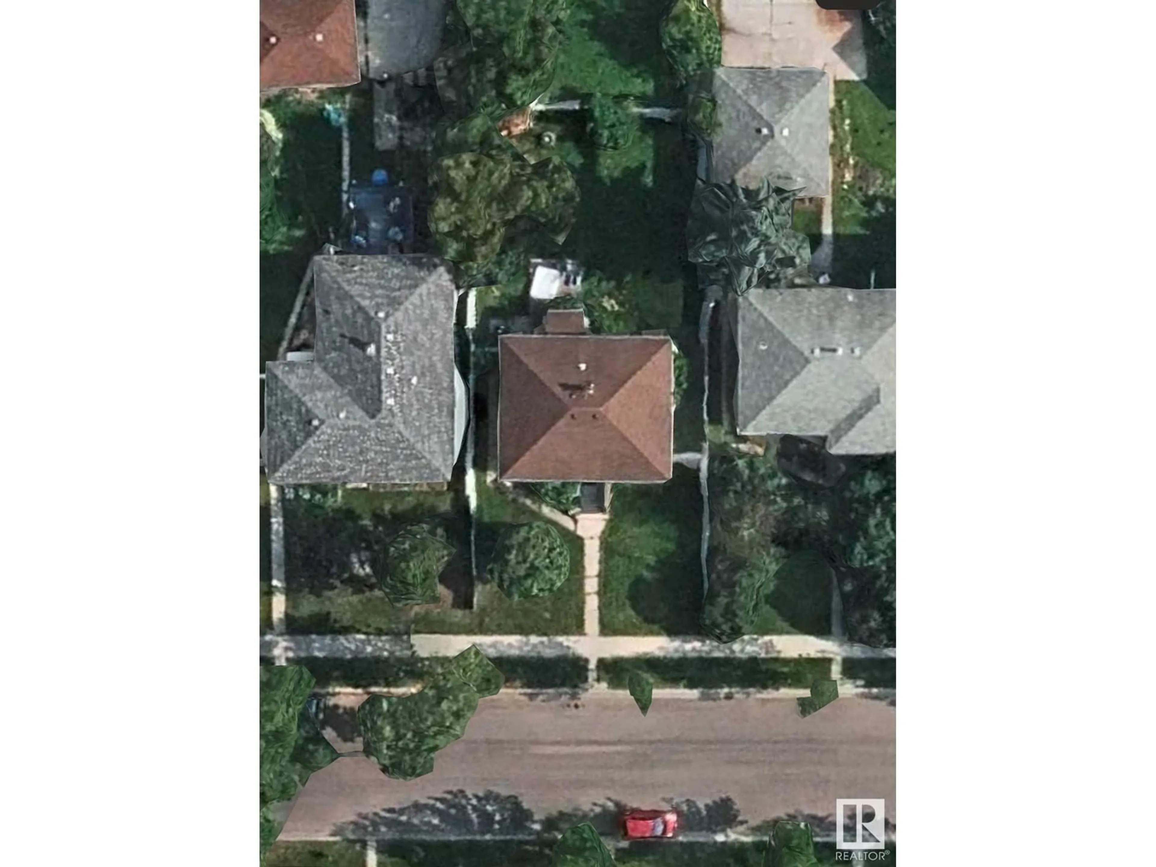 A pic from outside/outdoor area/front of a property/back of a property/a pic from drone, street for 9146 73 AV, Edmonton Alberta T5H1B5