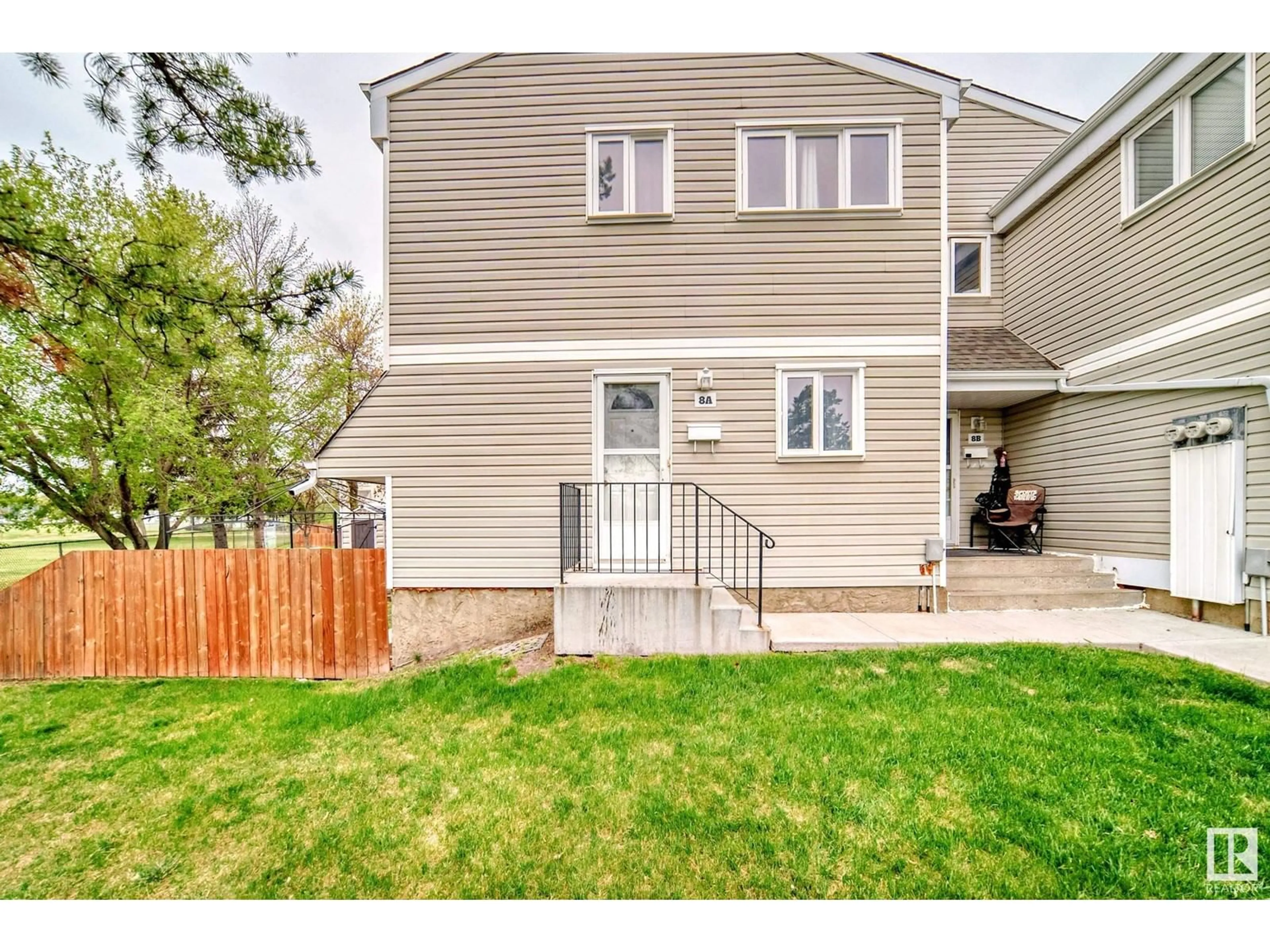Patio, street for 8A CASTLE TERRACE, Edmonton Alberta T5X2E6