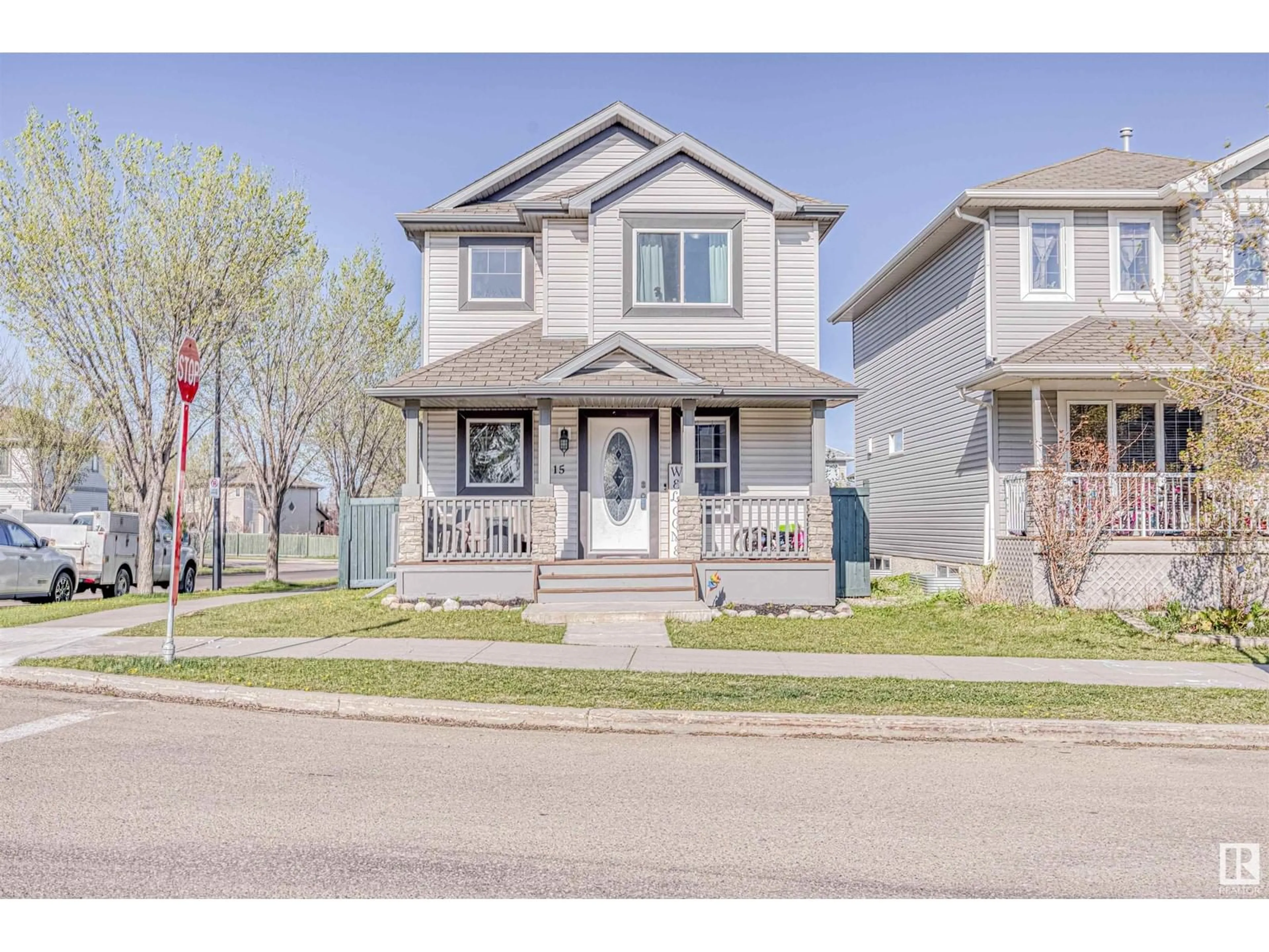 Home with vinyl exterior material, street for 15 VERNON ST, Spruce Grove Alberta T7X0B8