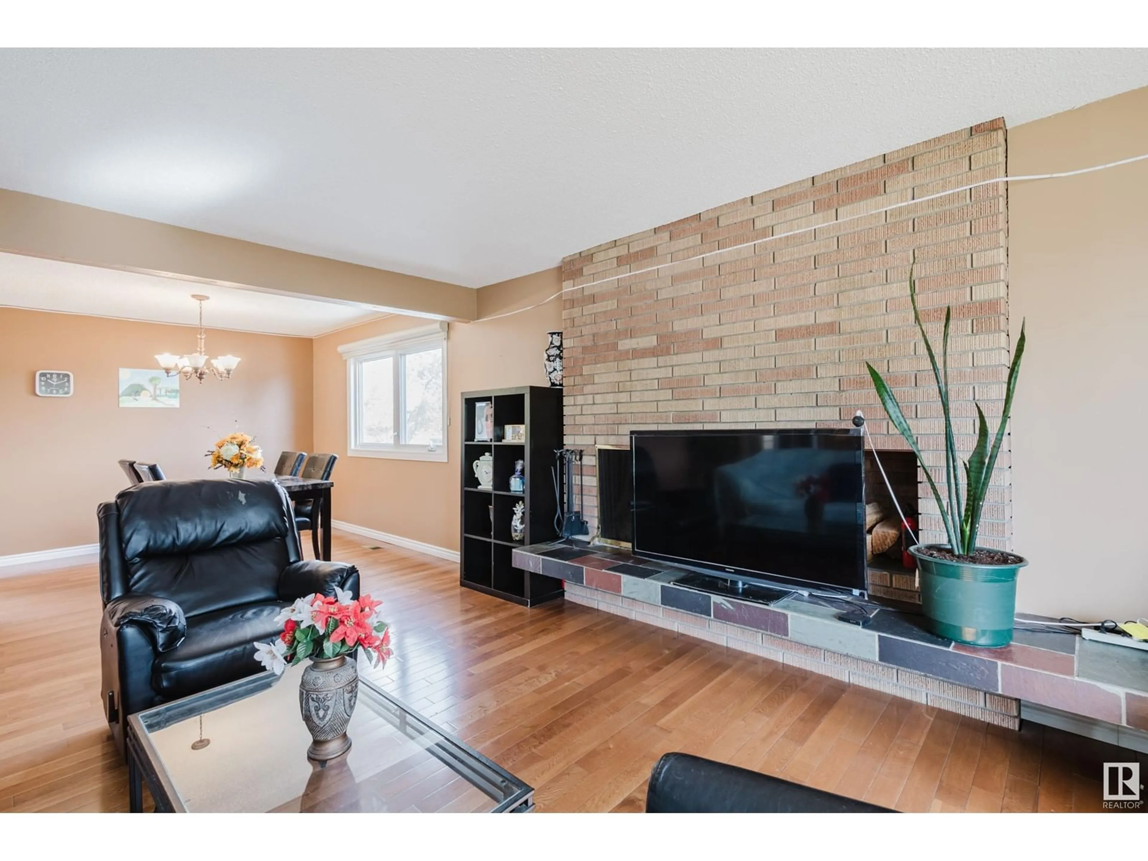 Unknown for 4608 111A ST, Edmonton Alberta T6H3G5