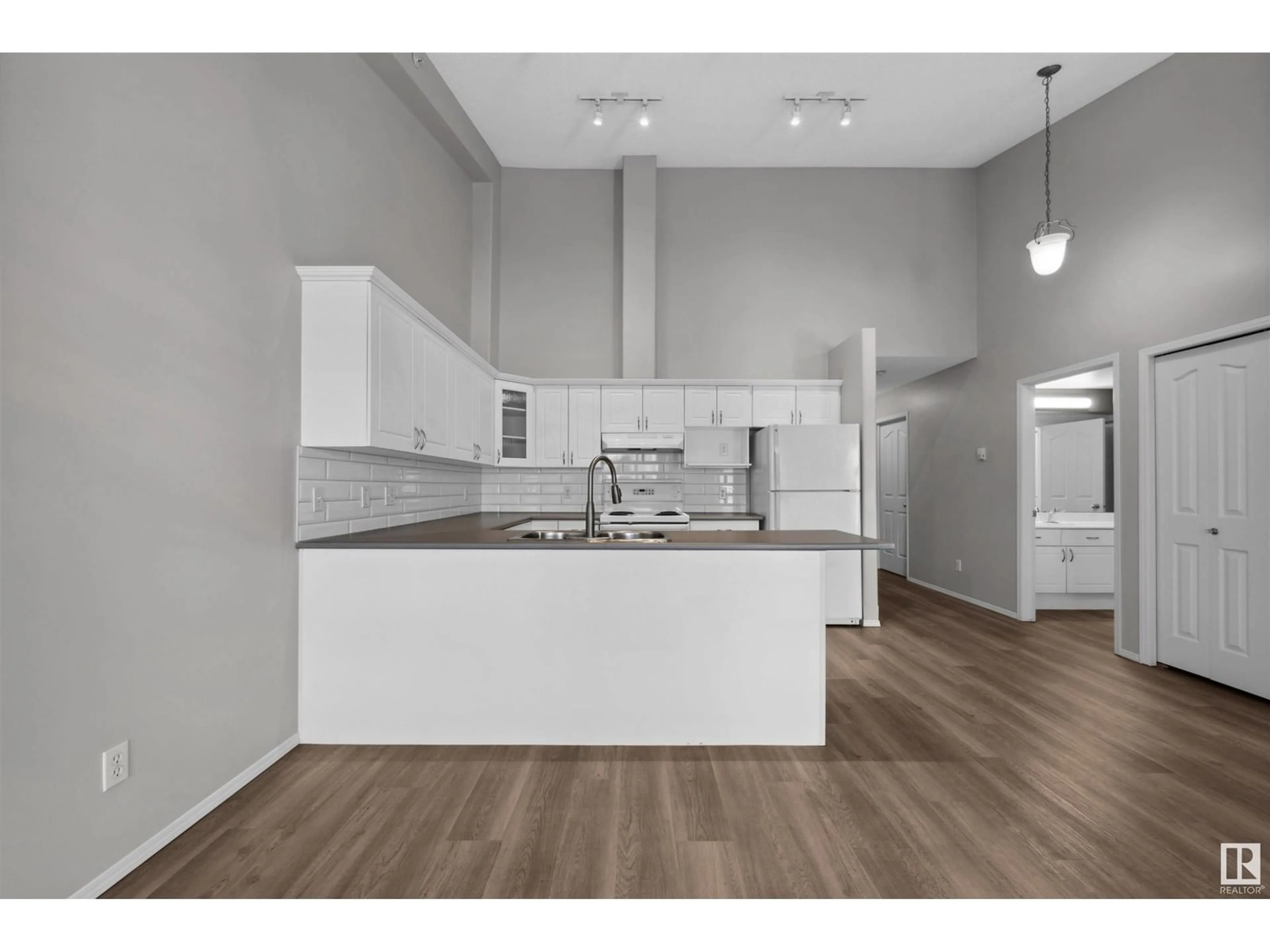 Open concept kitchen, unknown for 510 - 10311 111 ST NW, Edmonton Alberta T5K2Y8