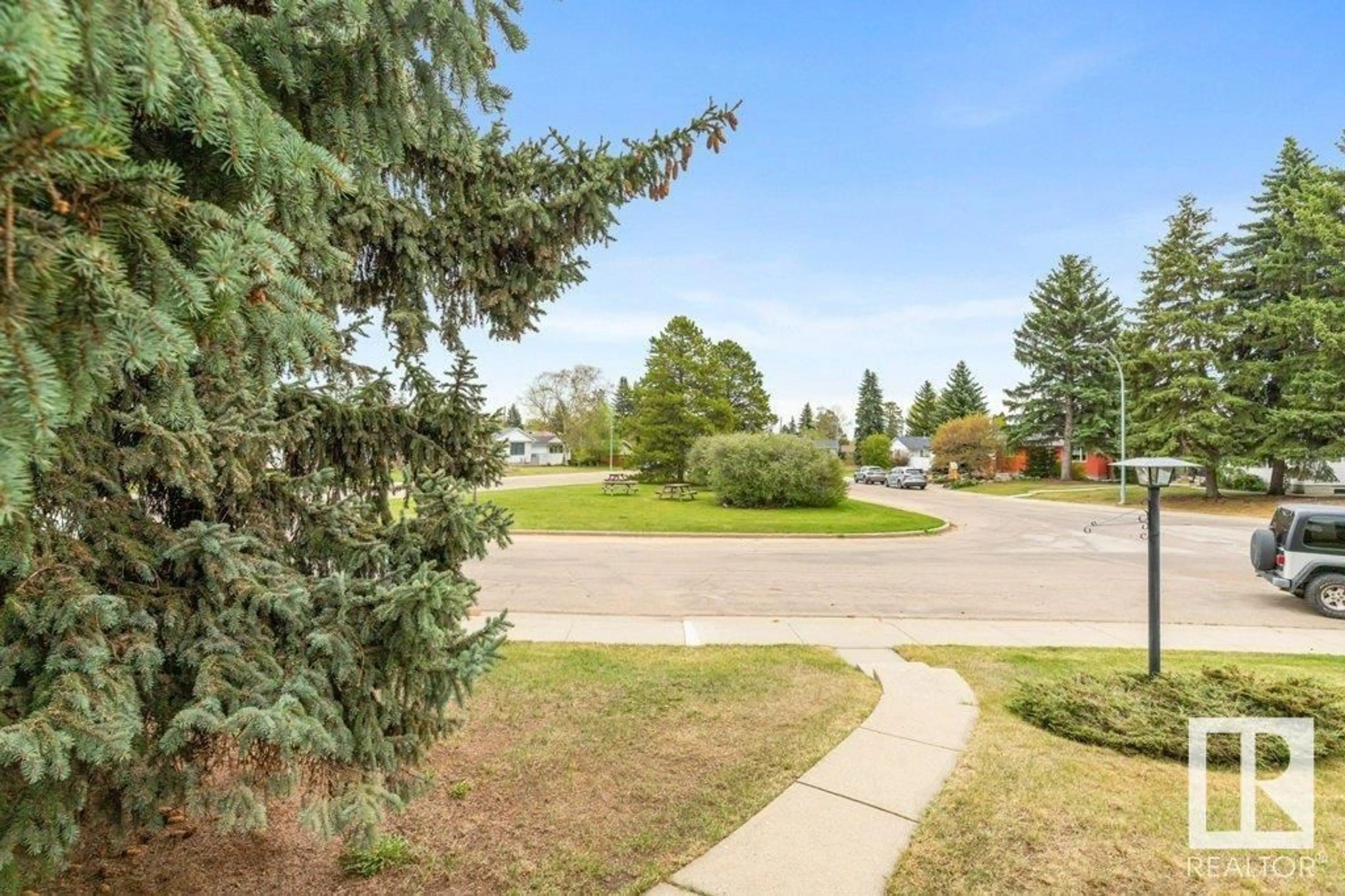 Patio, unknown for NW - 15415 80 AV, Edmonton Alberta T5R3M1