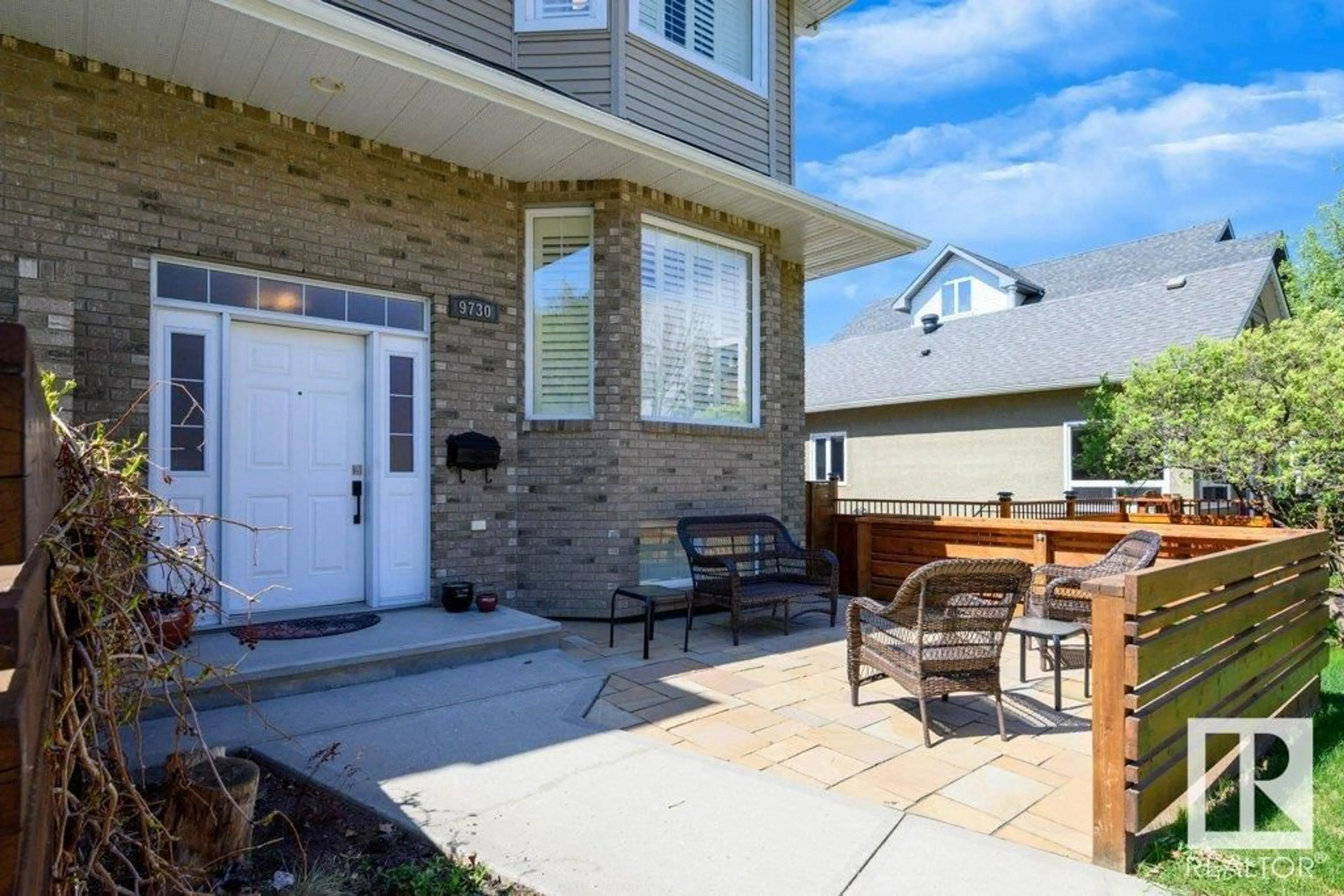 Patio, street for 9730 92 ST, Edmonton Alberta T6C3S4