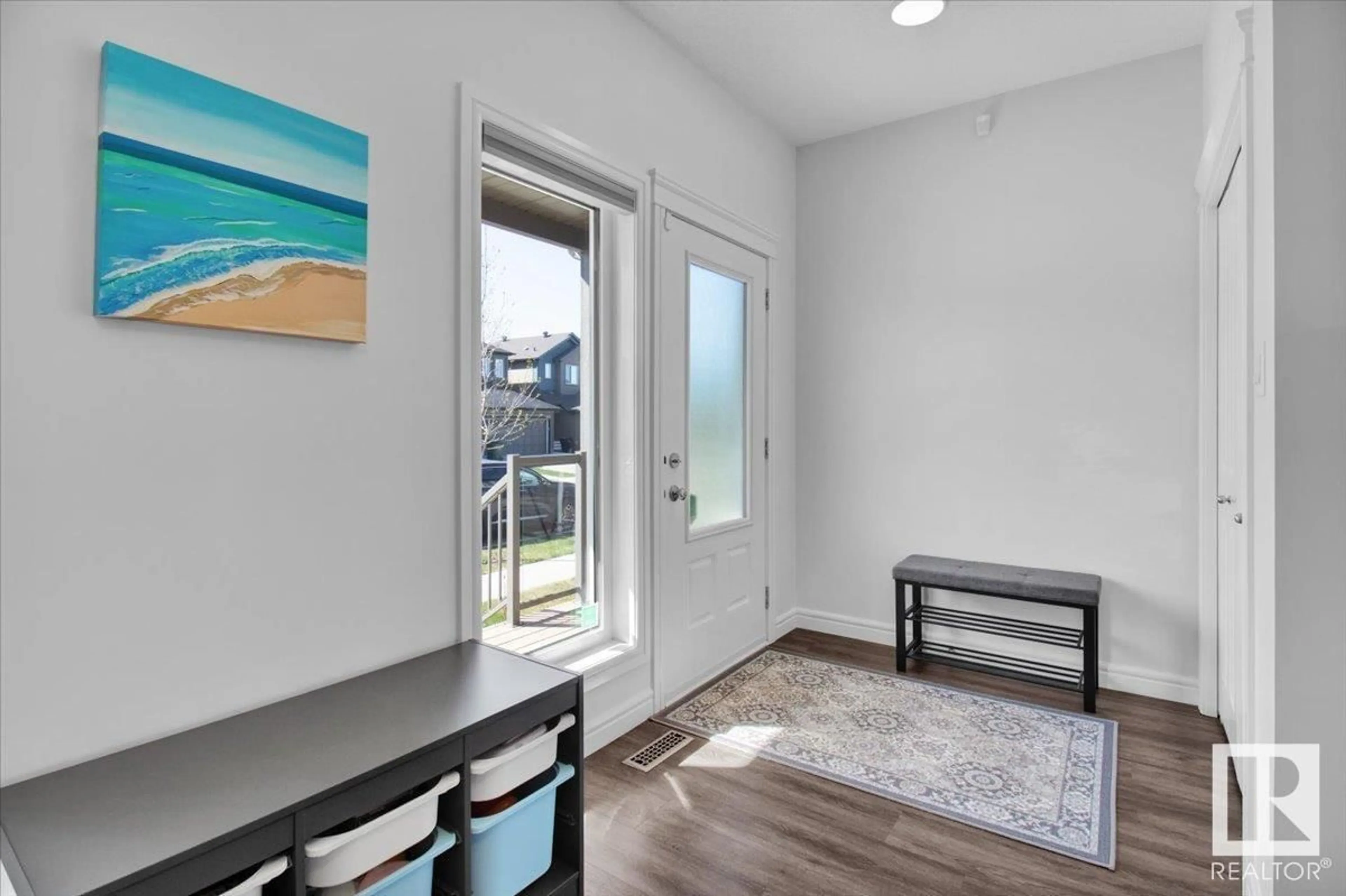 Indoor entryway for 2063 GRAYDON HILL CR, Edmonton Alberta T6W4C7