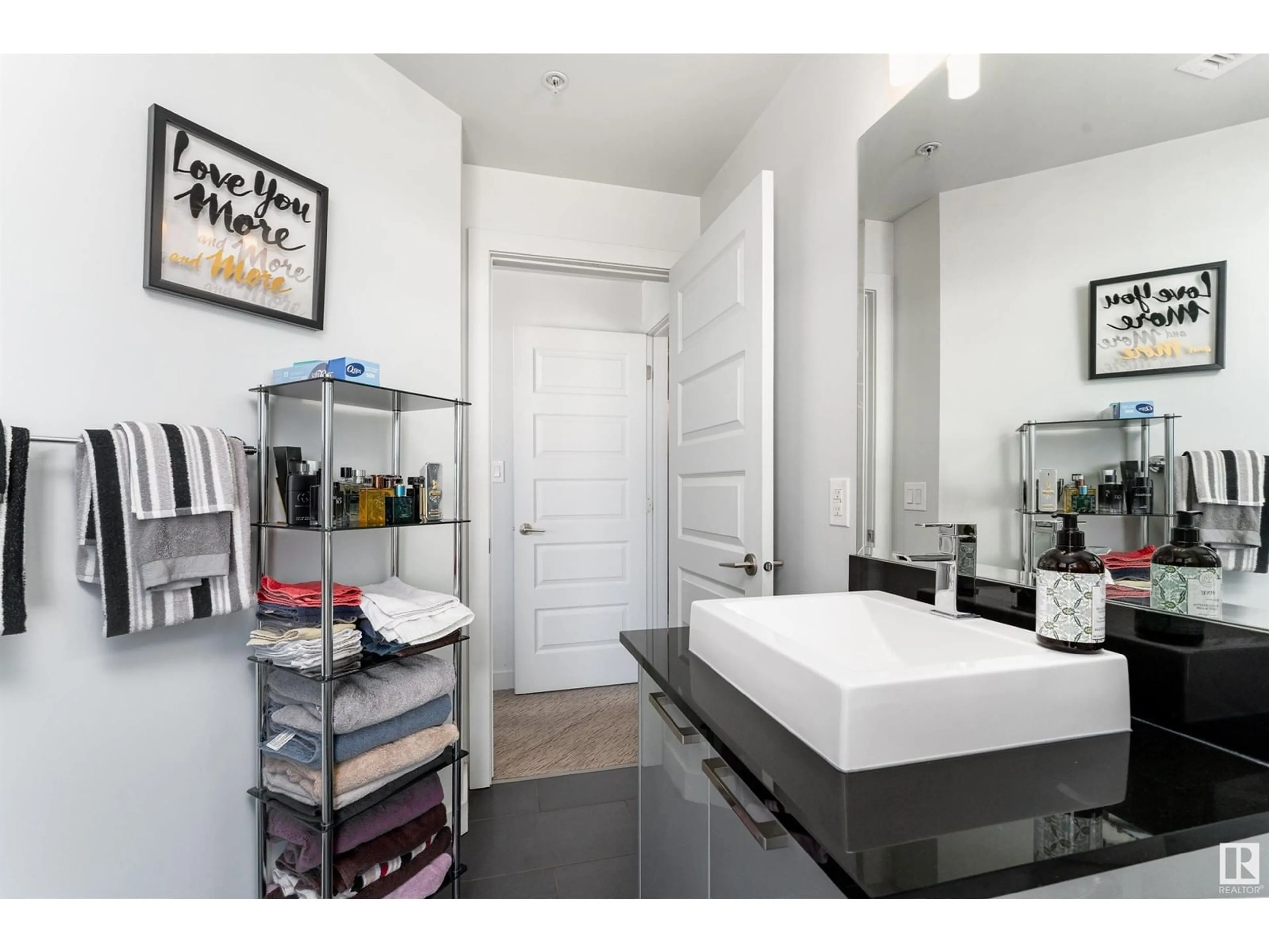 Contemporary bathroom, ceramic/tile floor for 10388 - 1106 105 ST NW, Edmonton Alberta T5J0C2