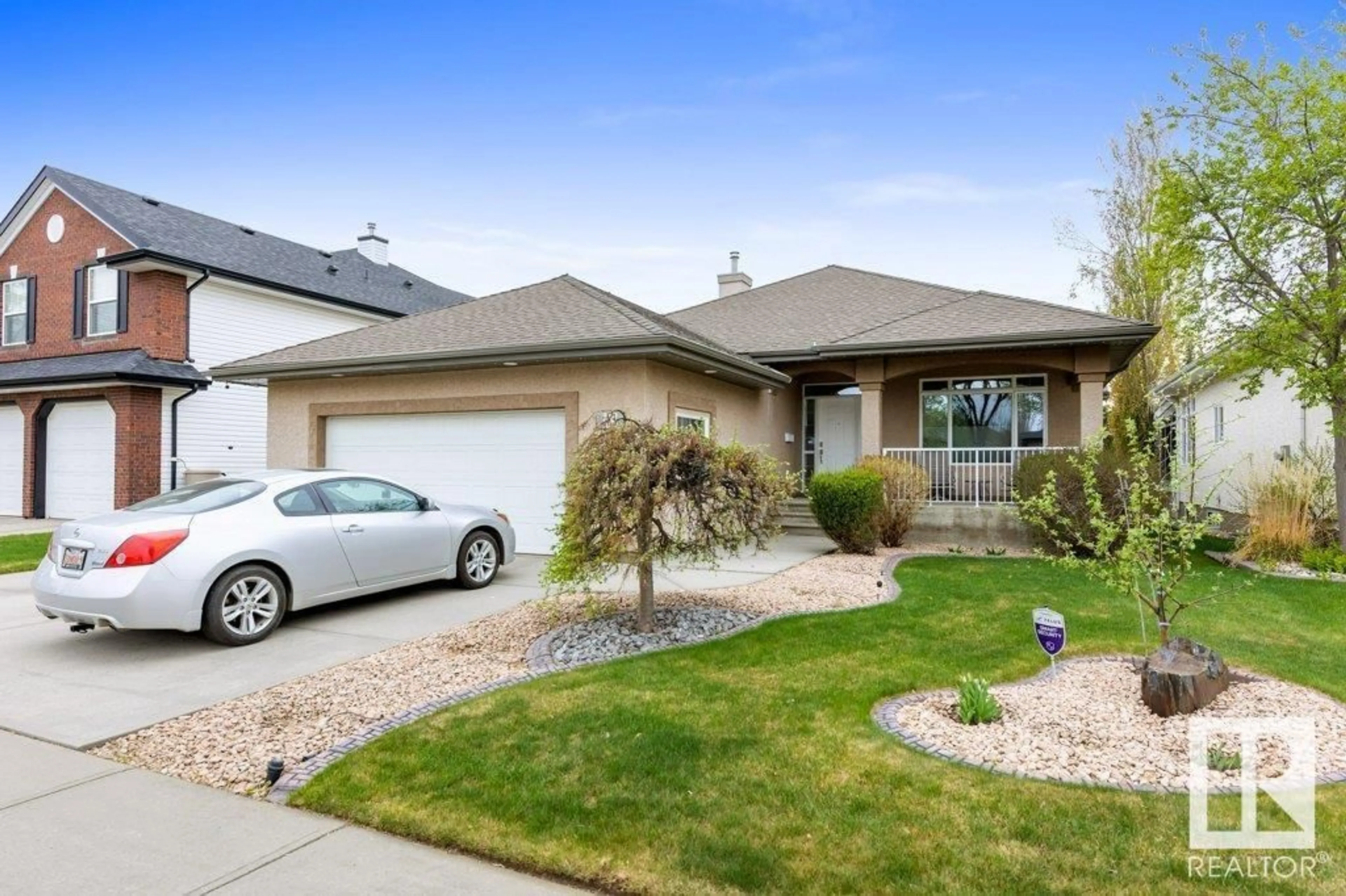 Home with vinyl exterior material, street for 43 OLIVIER CL, St. Albert Alberta T8N7H7