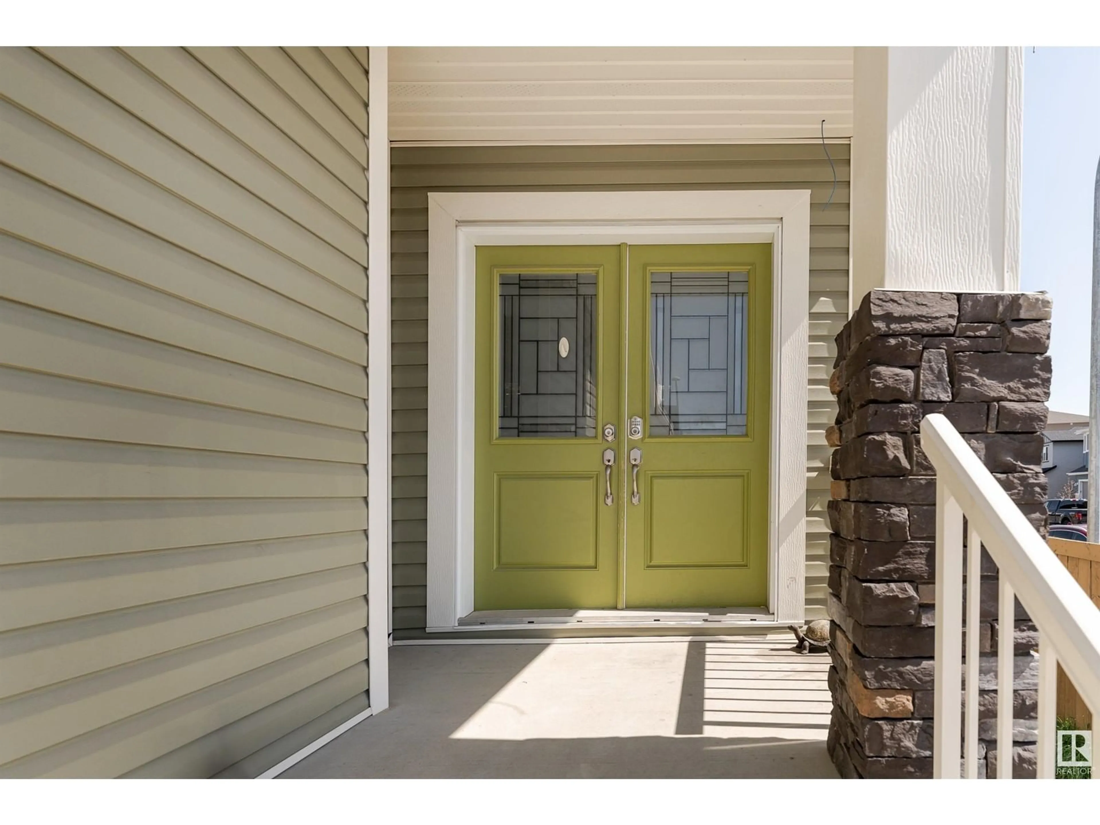 Indoor entryway for NW - 17203 62 ST, Edmonton Alberta T5Y3V5