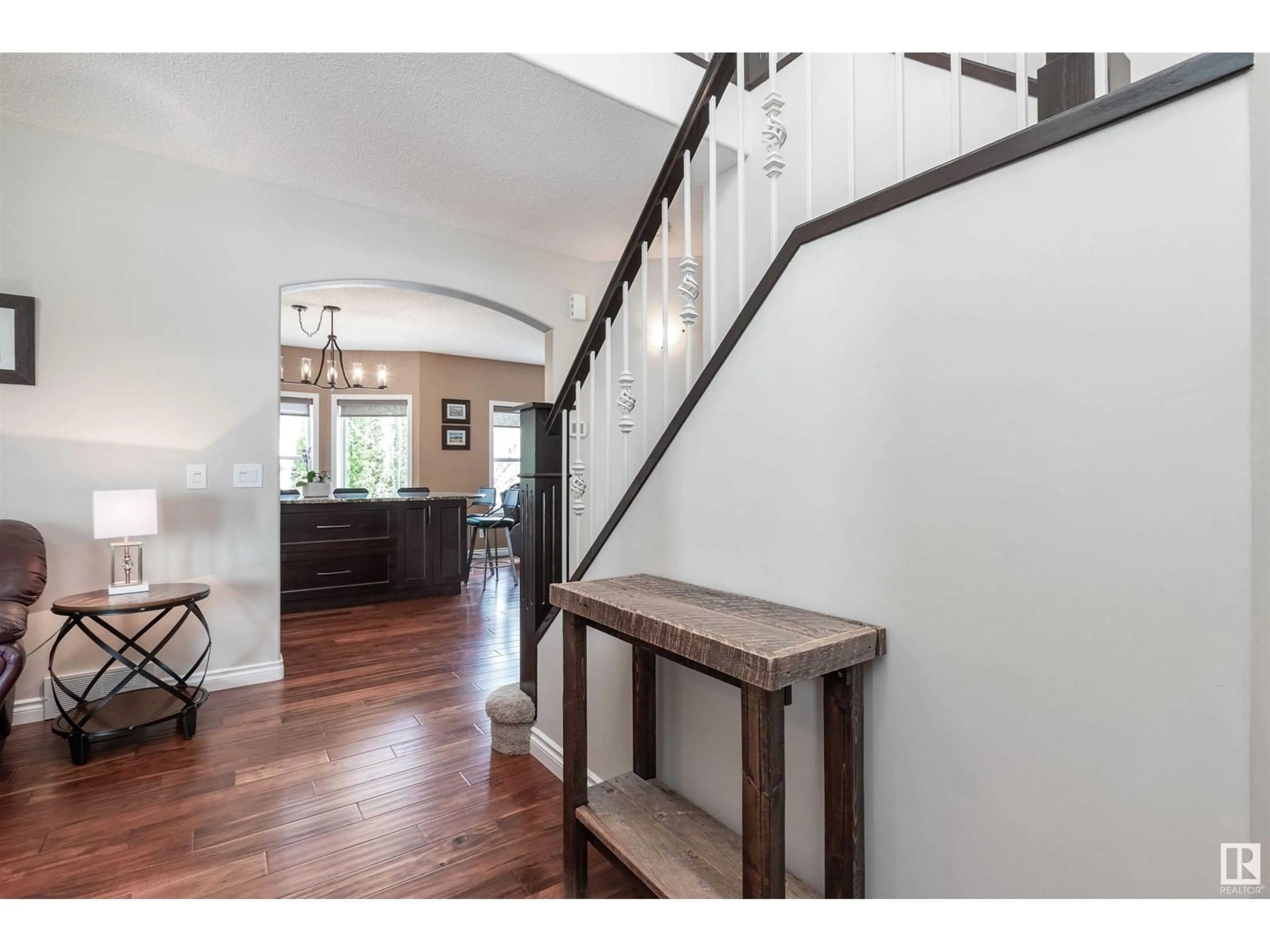 Indoor entryway for 29 FORREST BA, Sherwood Park Alberta T8A5Z9
