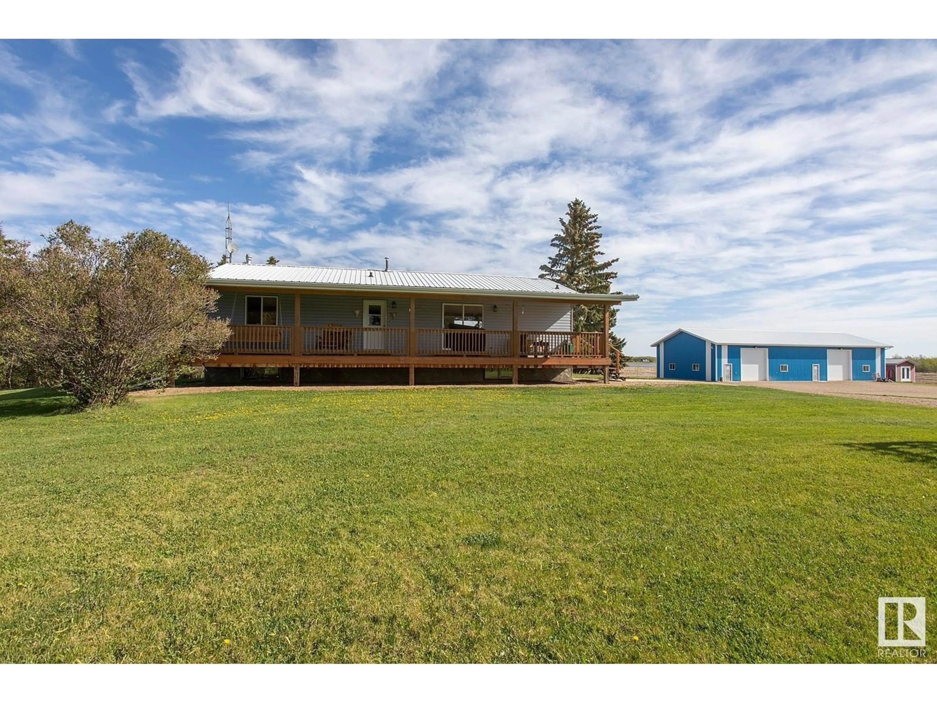 A pic from outside/outdoor area/front of a property/back of a property/a pic from drone, unknown for 49121 RGE RD 173, Rural Beaver County Alberta T0B4A0