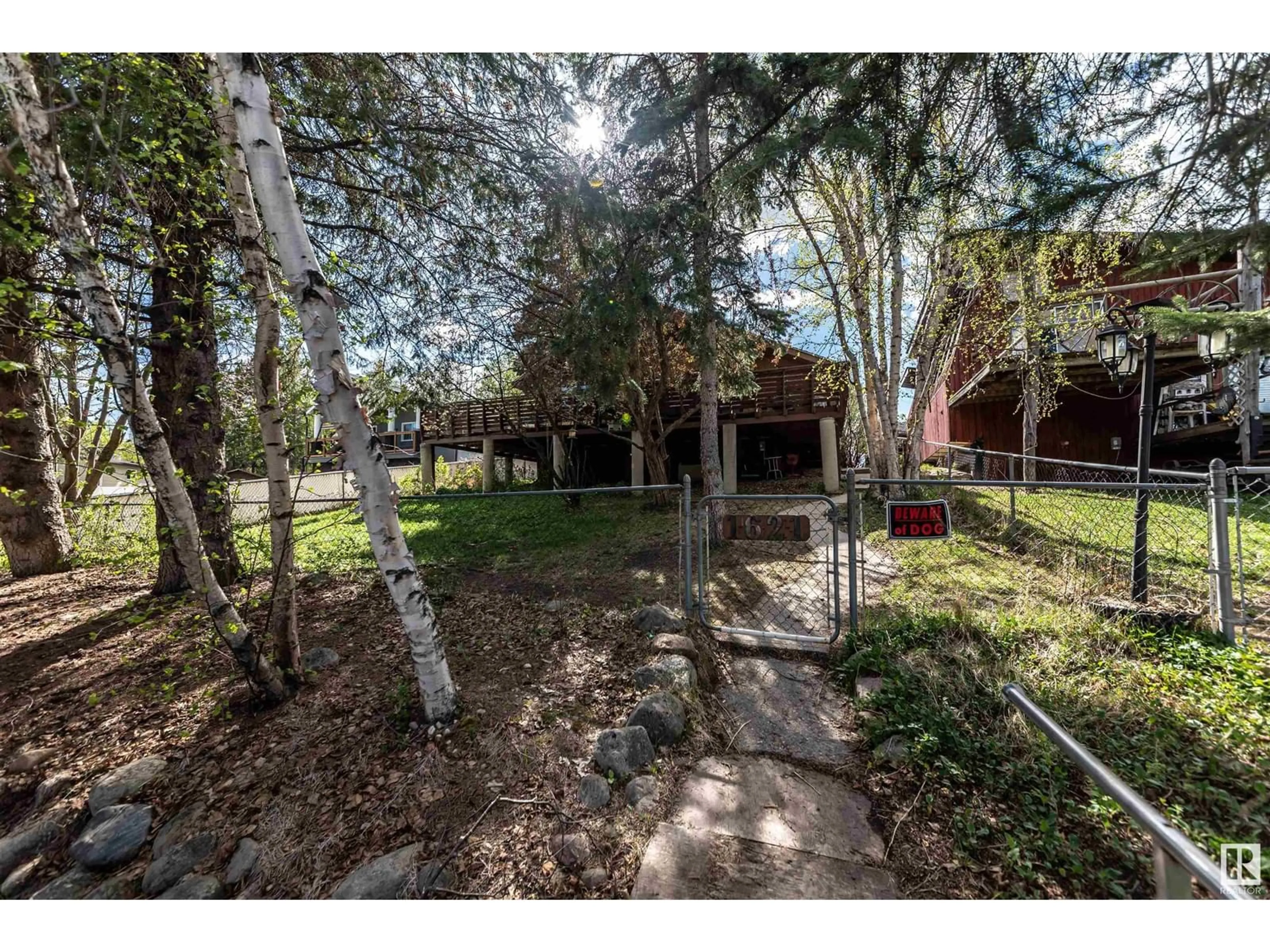 A pic from outside/outdoor area/front of a property/back of a property/a pic from drone, street for 1621 MARINE CR, Rural Lac Ste. Anne County Alberta T0E0A2