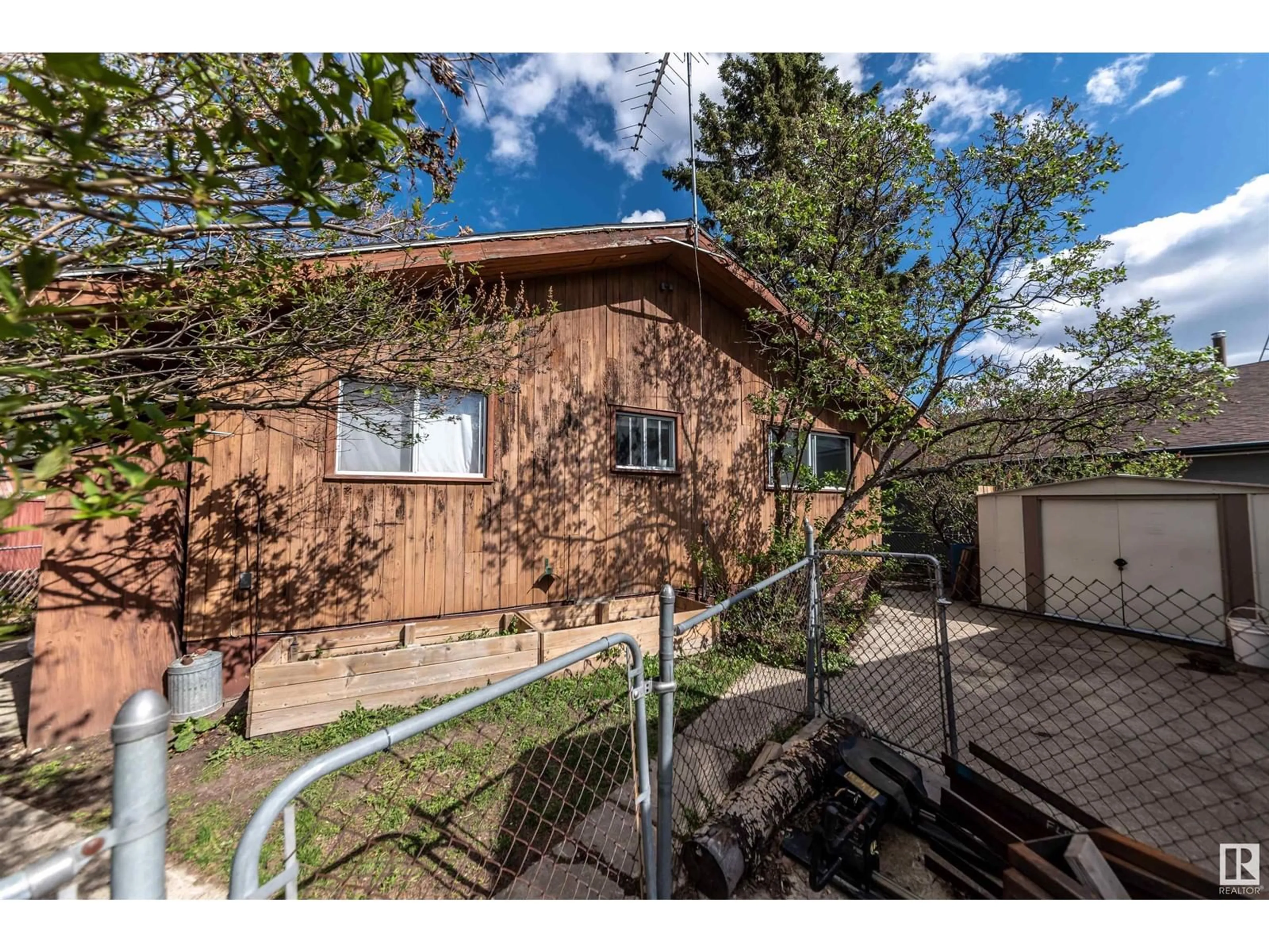 A pic from outside/outdoor area/front of a property/back of a property/a pic from drone, street for 1621 MARINE CR, Rural Lac Ste. Anne County Alberta T0E0A2