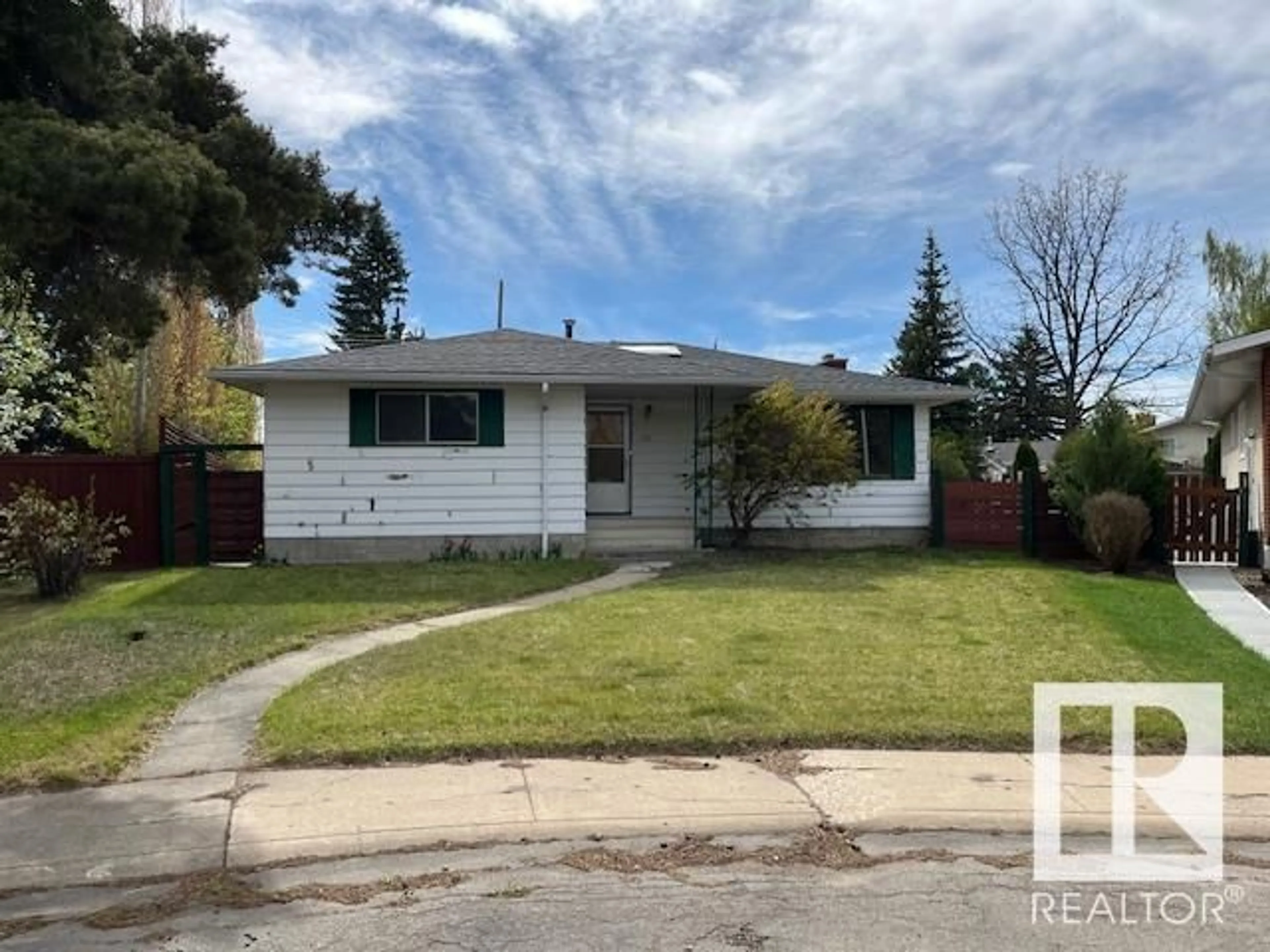 Home with vinyl exterior material, street for 11147 36A AV, Edmonton Alberta T6J0E6