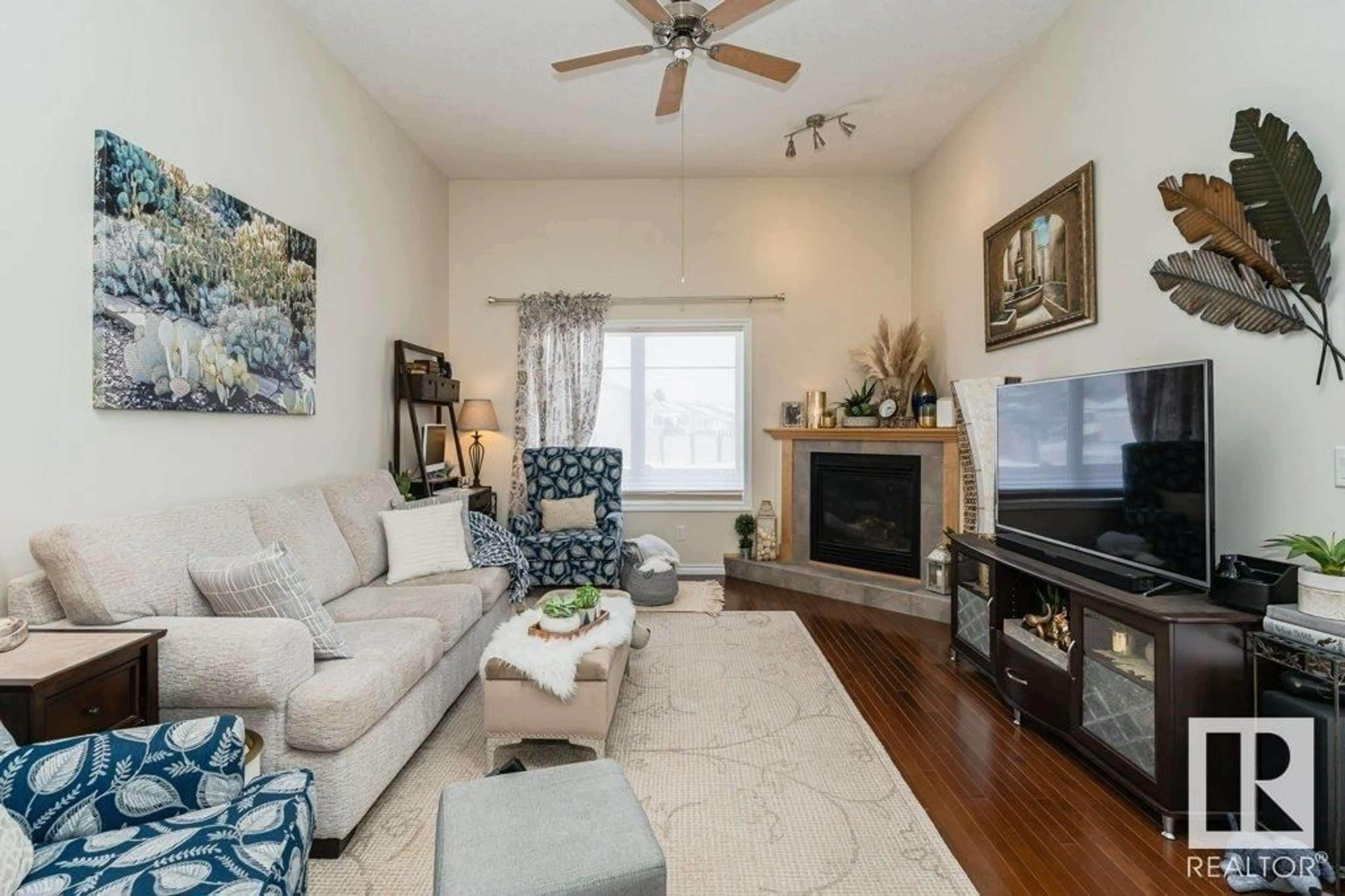 Living room with furniture, unknown for 9902 100 AV, Fort Saskatchewan Alberta T8L4N4